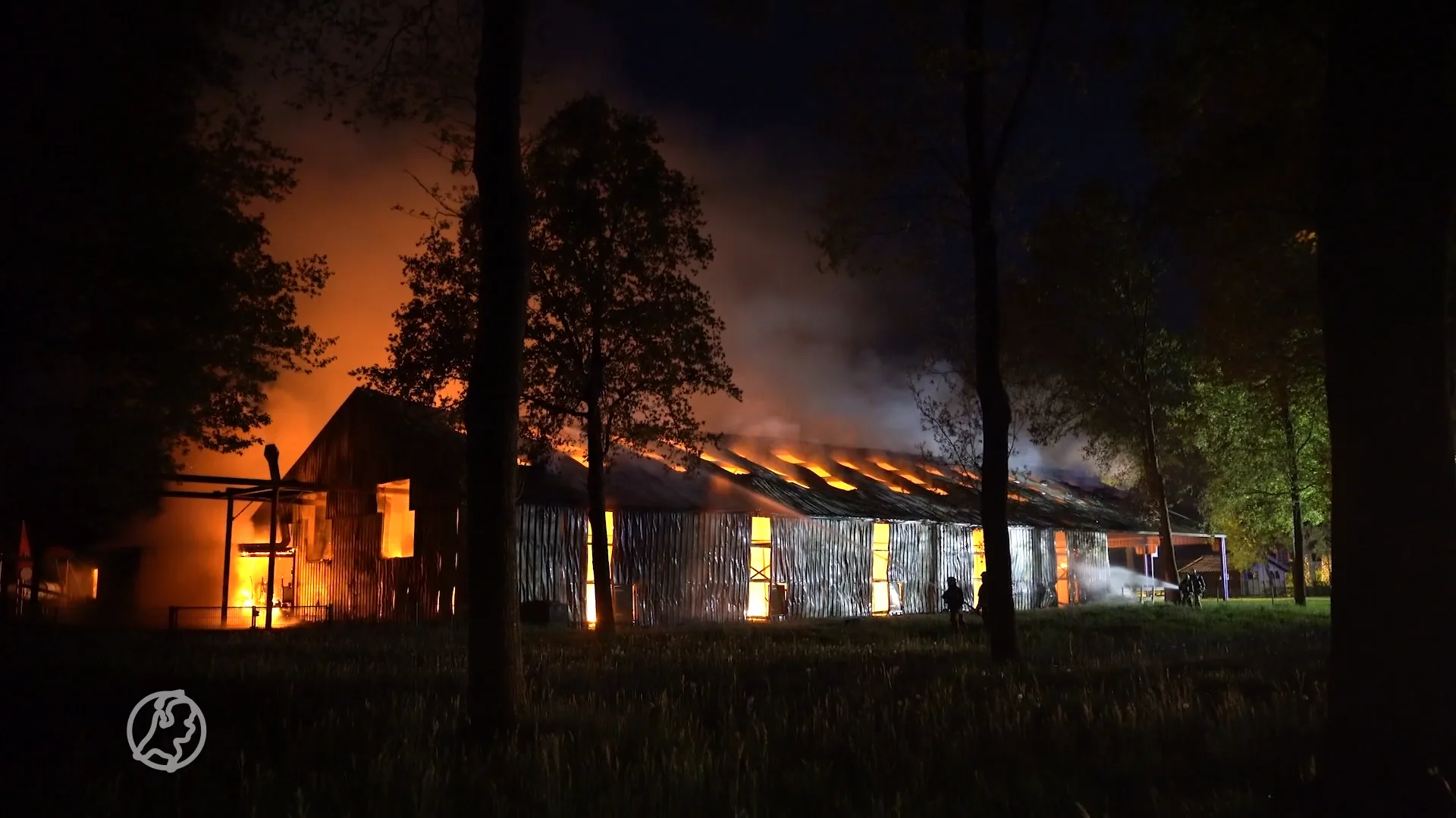 Grote brand verwoest speelparadijs Nienoord, familiepark komende dagen dicht