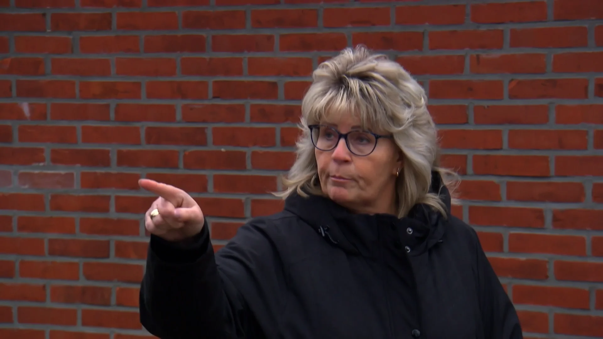 Buurvrouw emotioneel door beschuldiging van racisme