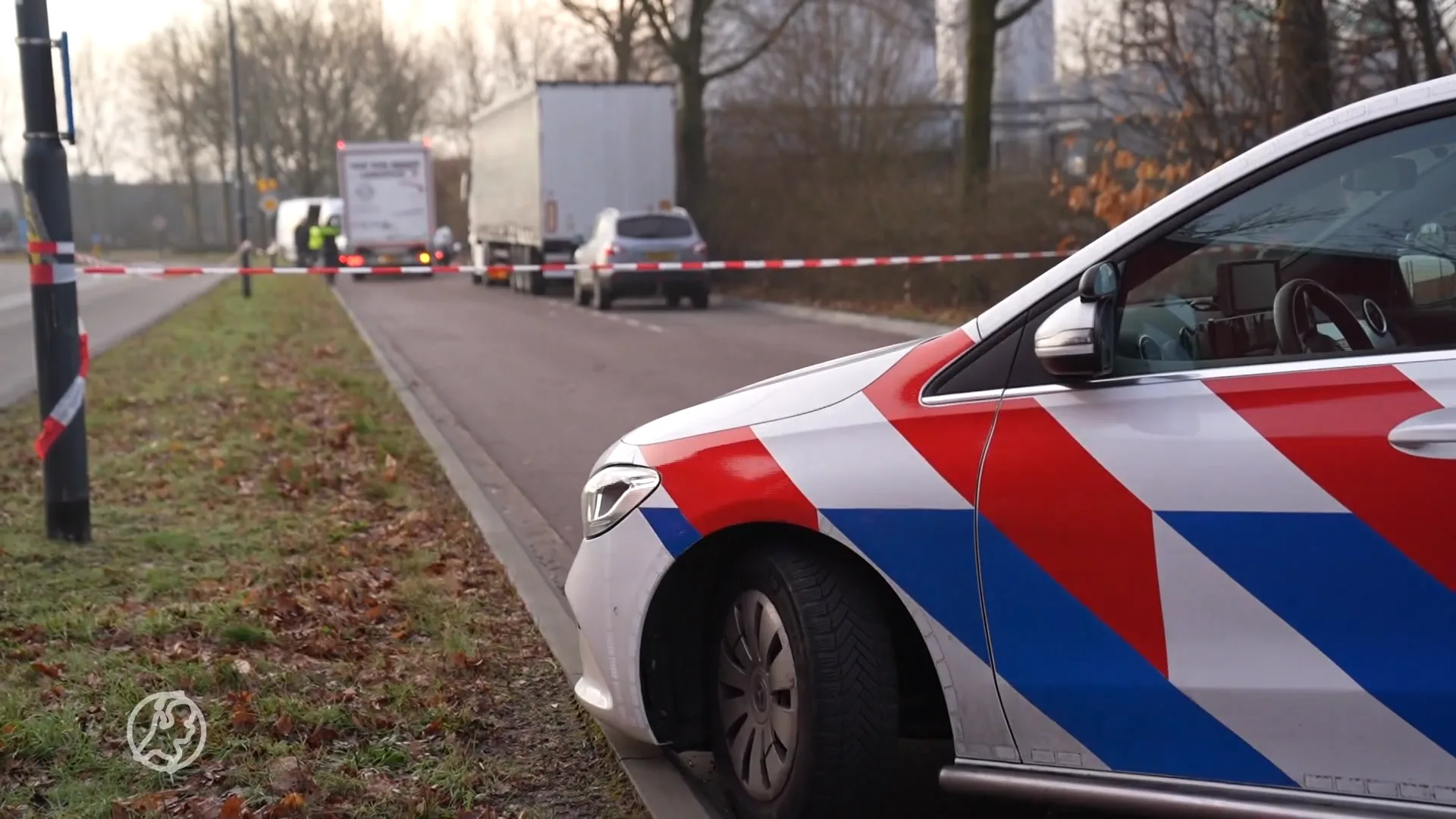 Chauffeur vindt gewonde vrouw naast fiets terwijl 'iedereen doorreed'
