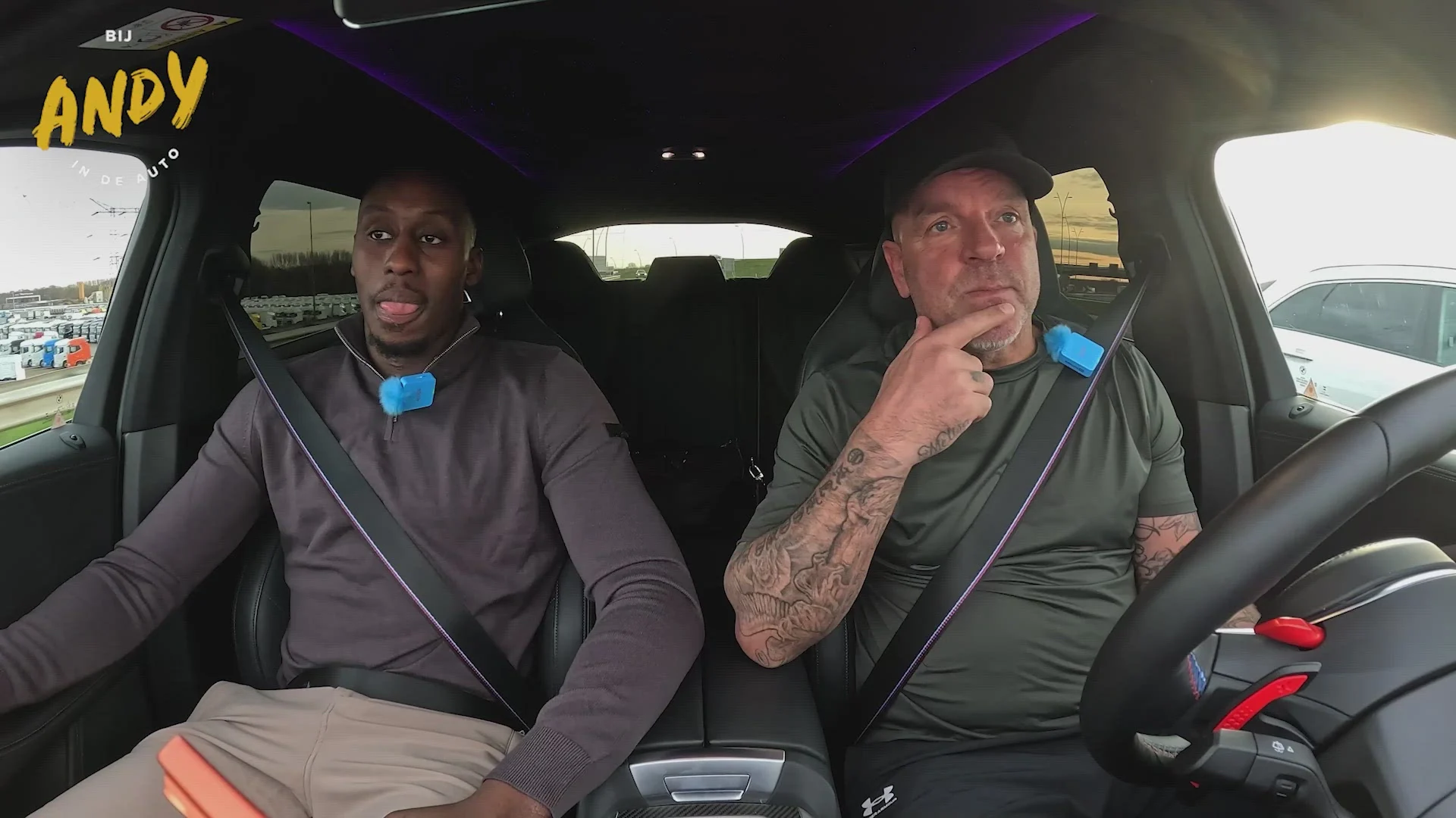 Showman in de ring: zo entertaint Mory Kromah zijn publiek