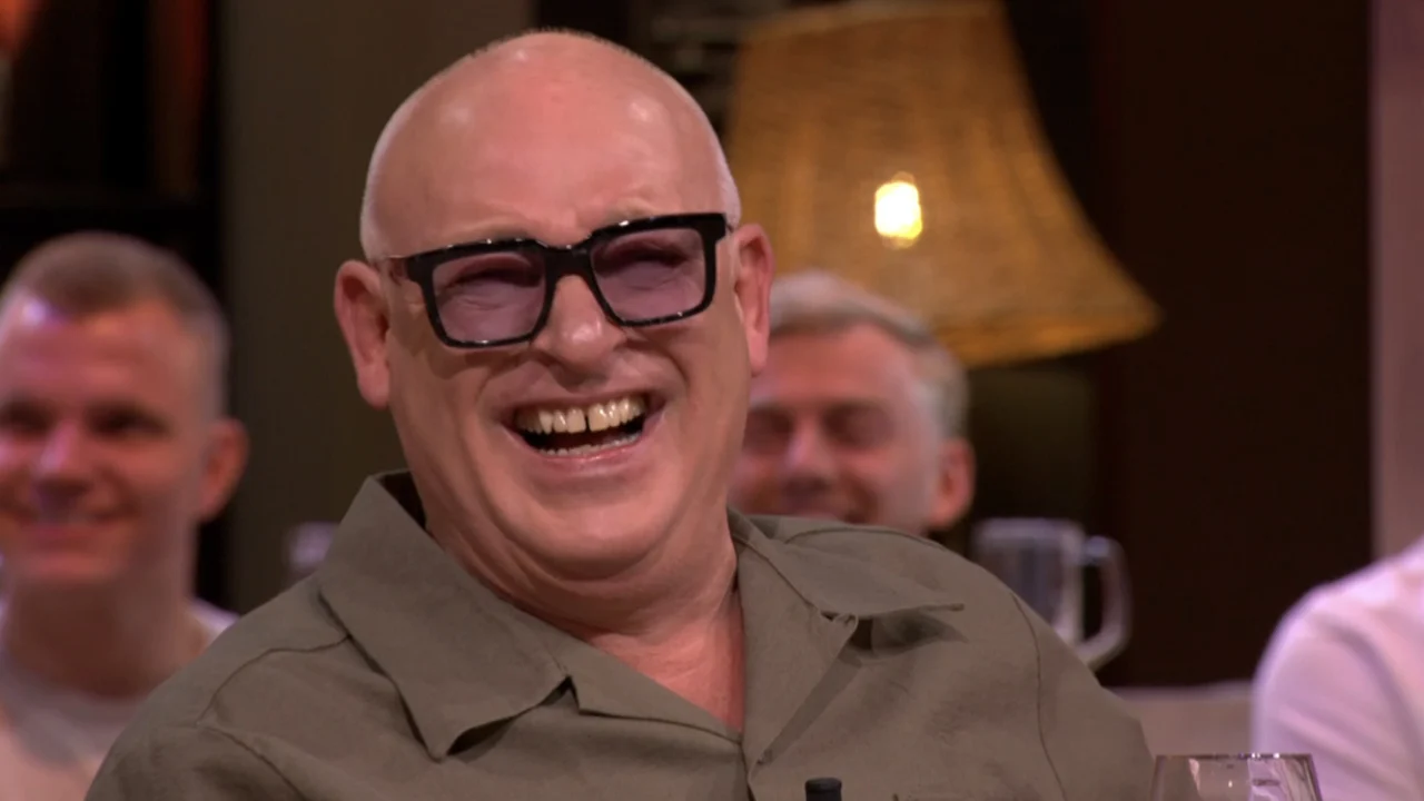 René gaat helemaal stuk om ‘röntgenfoto’ van Brian Brobbey