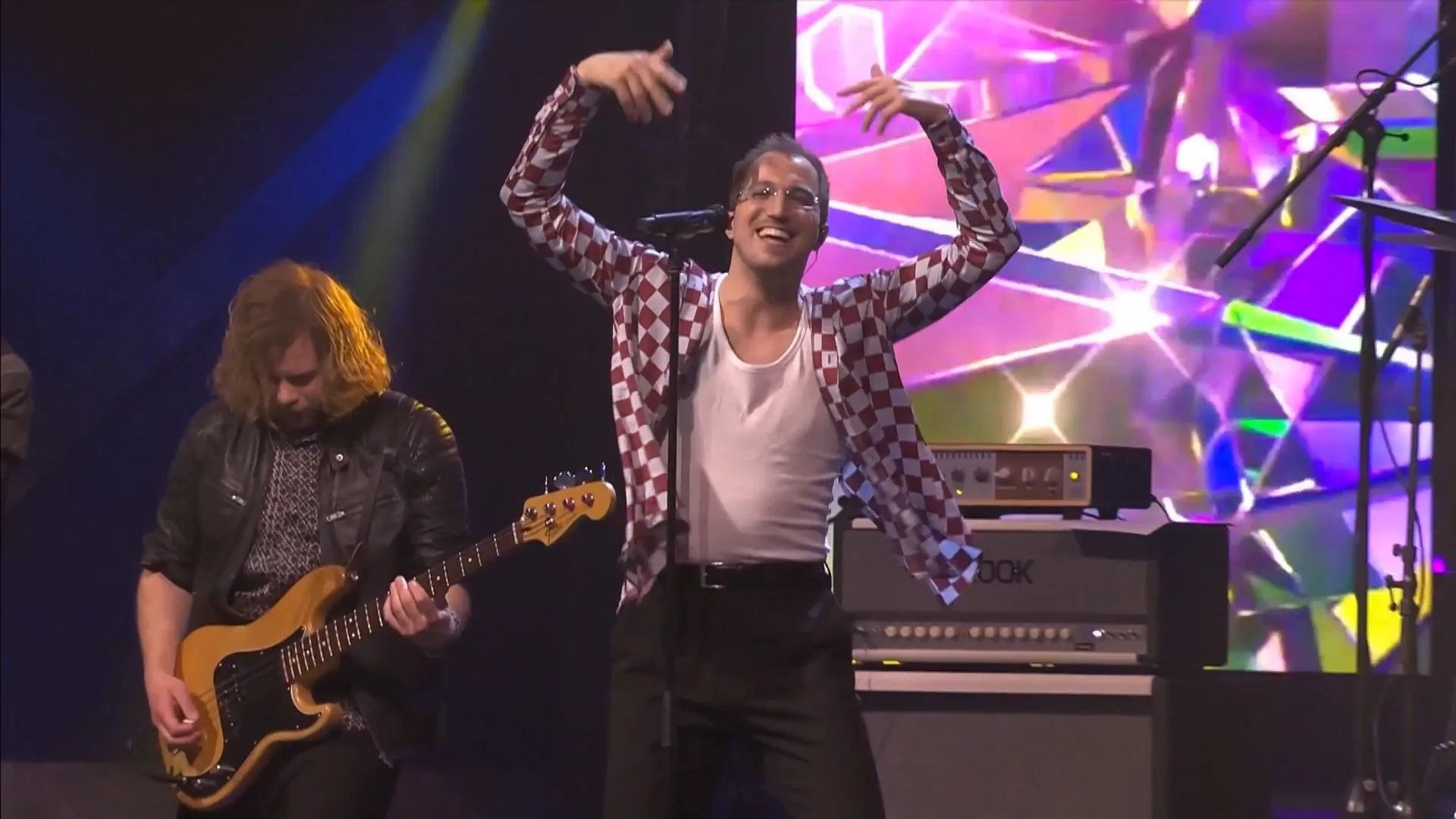 Bee Gees Forever - Staying Alive [Live in de Ziggo Dome]