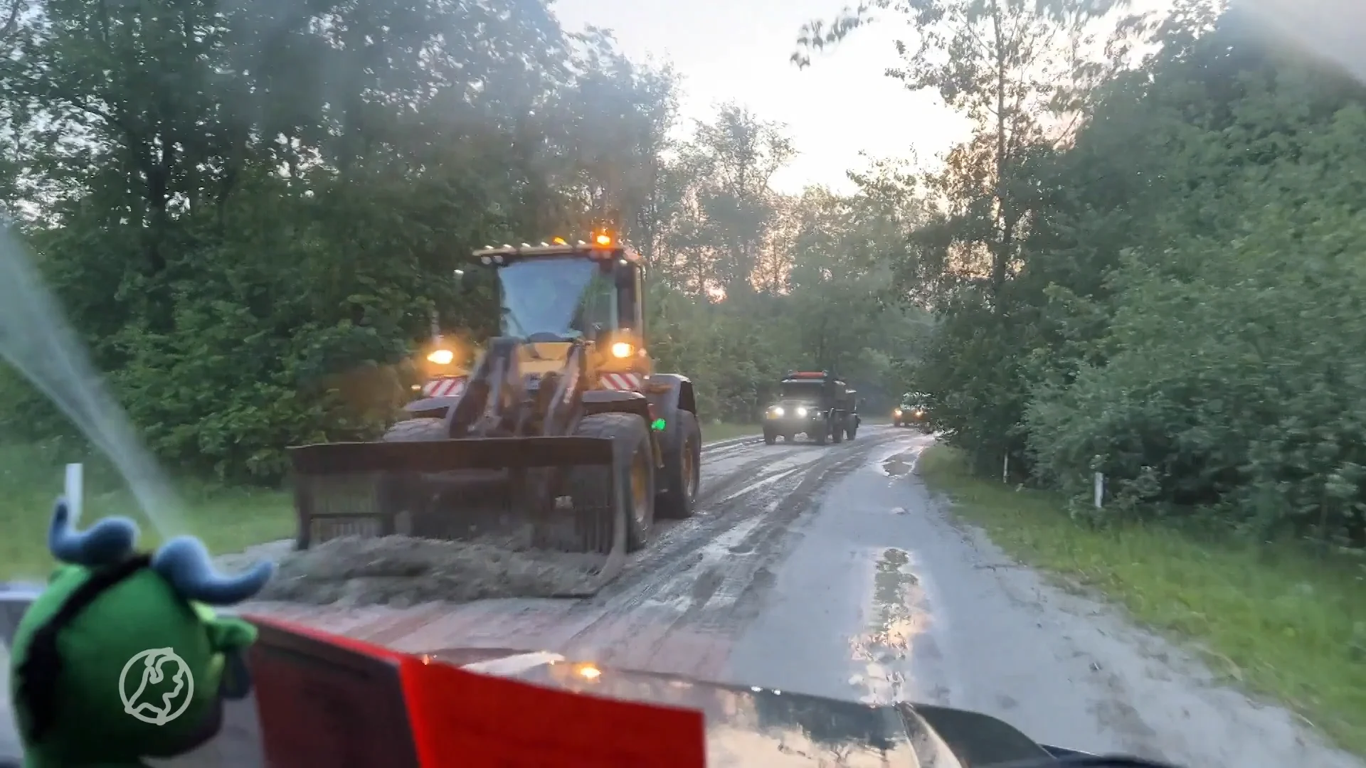 Duizenden scouts urenlang vast op terrein door hoosbuien