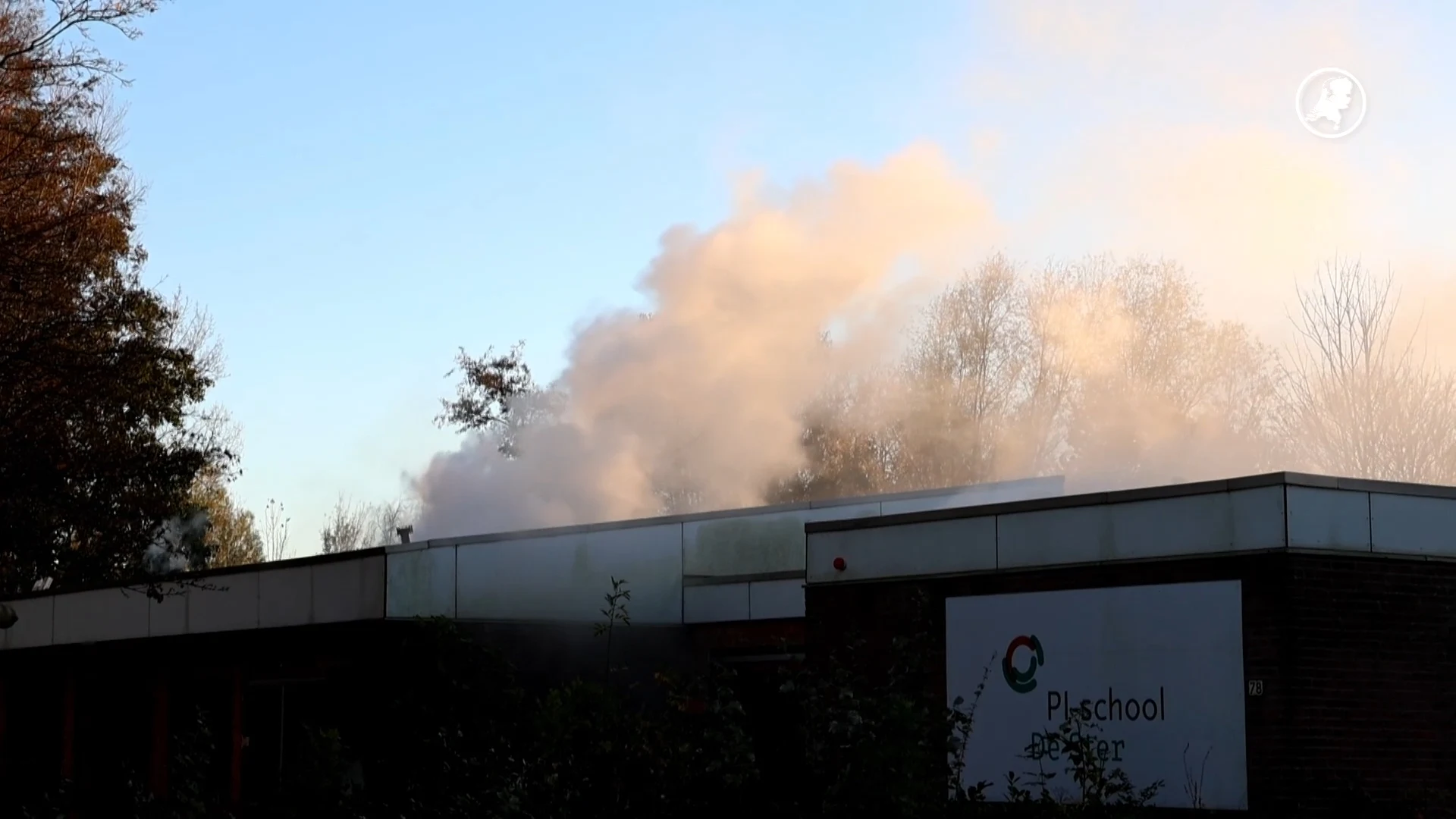 Zoveel rook bij brand Hoofddorpse school dat NL-alert uitgaat