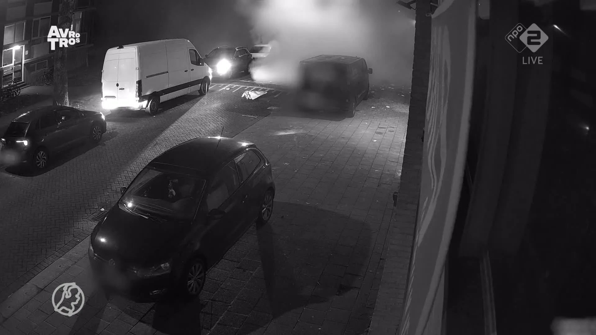 ZIEN: Belangrijke getuigen ontsnappen op haar na aan explosie Rotterdam