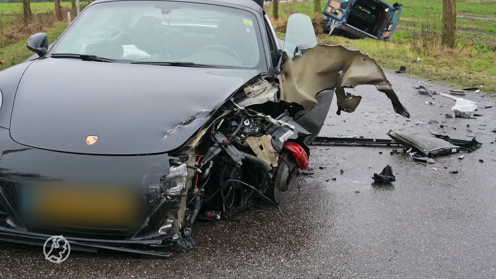 Flinke ravage na ongeluk met Porsche en twee andere auto's