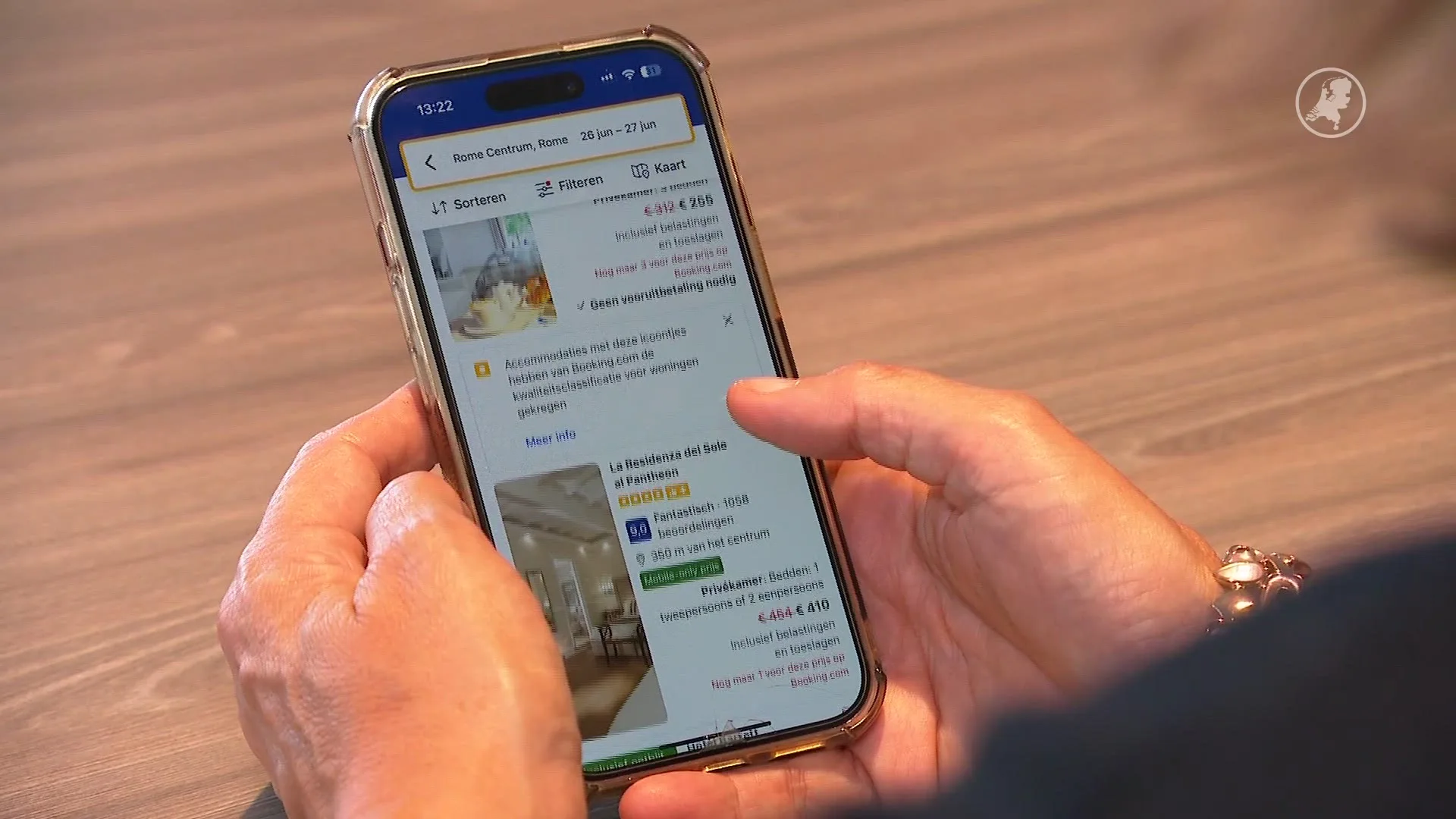 Honderden Nederlanders gedupeerd door oplichting via Booking.com