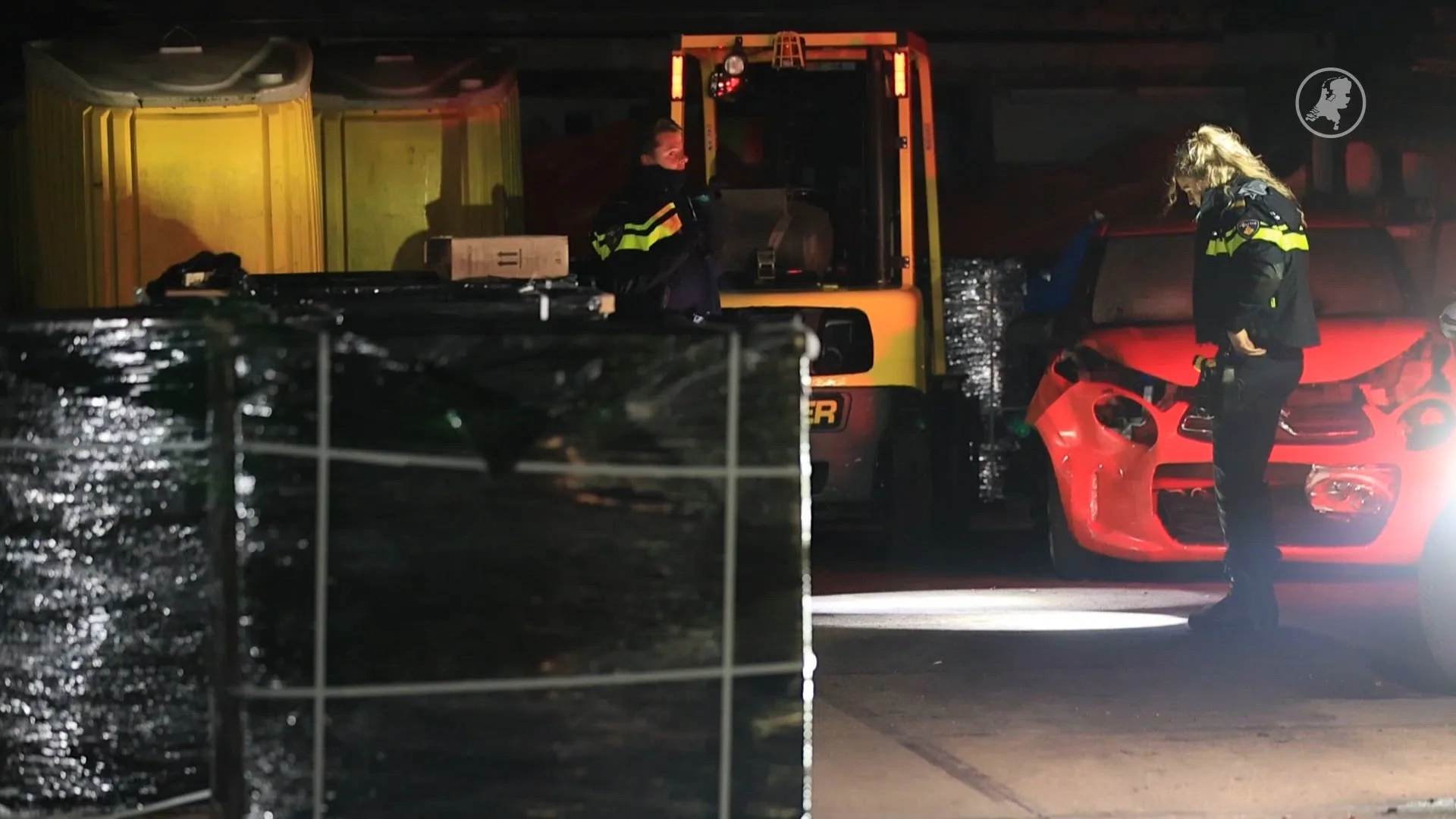 Duizenden lachgascilinders gevonden bij woonwagenkamp in Delft