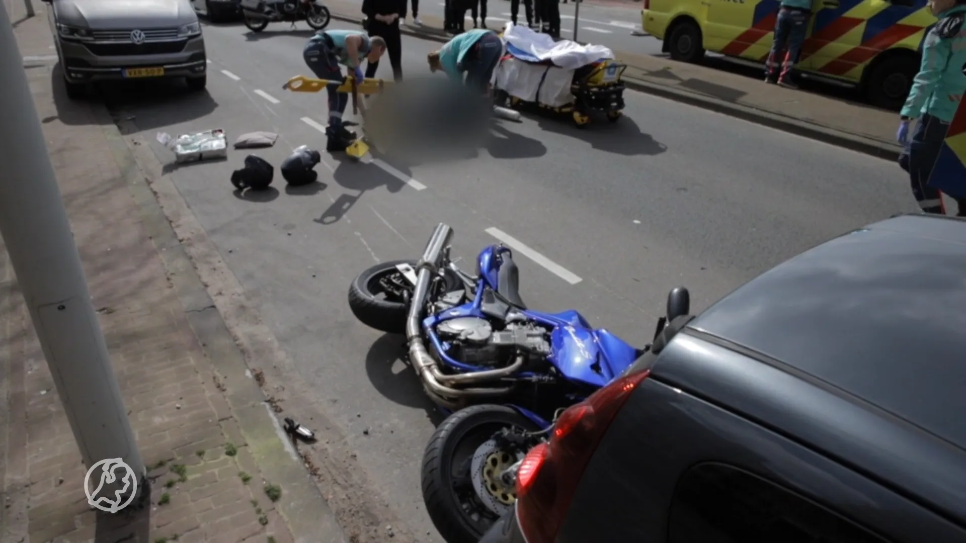 Vader en zoon ernstig gewond bij aanrijding Den Haag