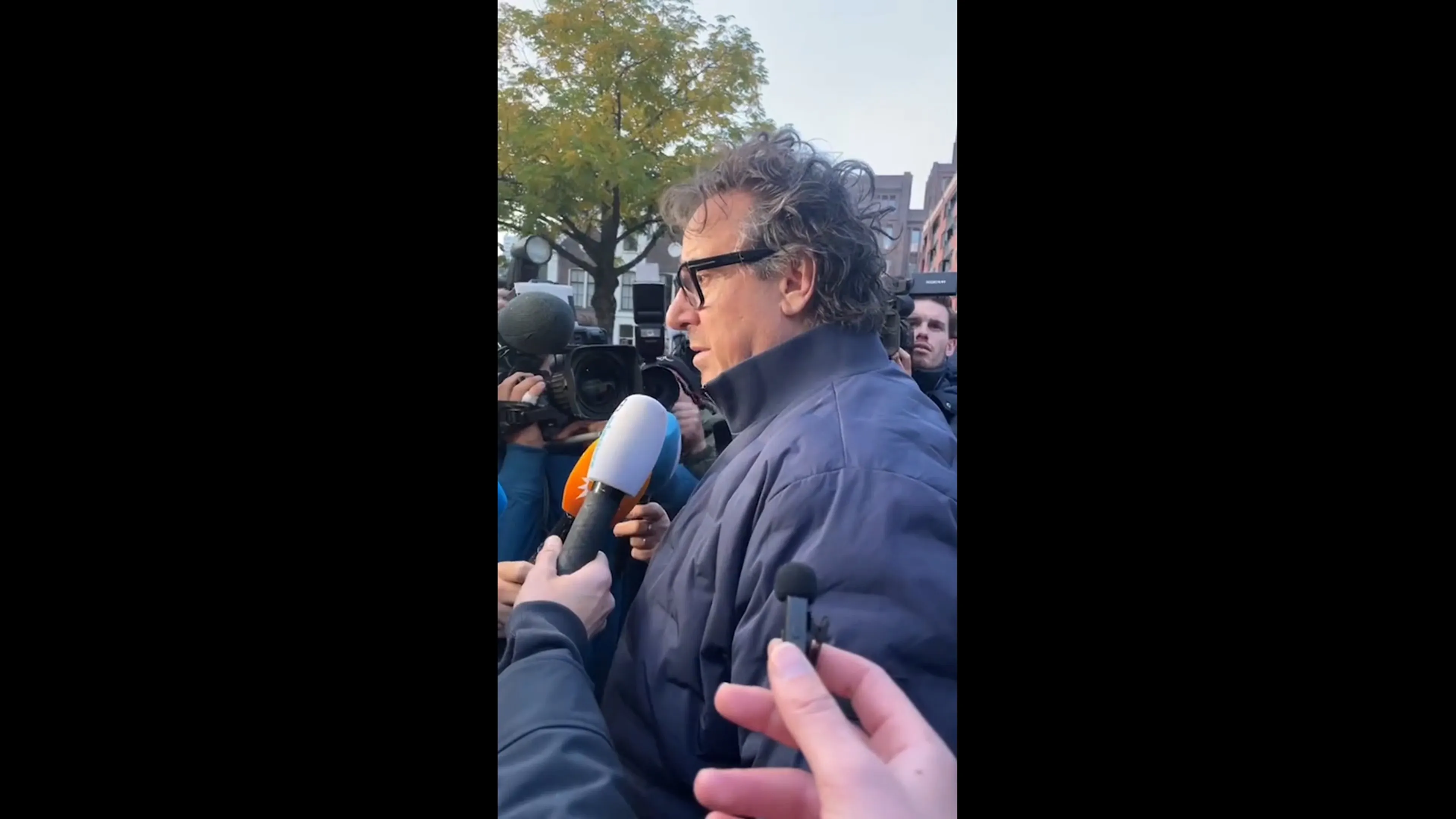 Shownieuws: Coen Verbraak wint Sonja Barend Award voor interview met ...