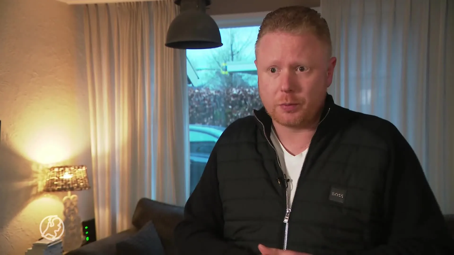 Echtpaar staat doodsangsten uit als vreemdeling hun huis vernielt