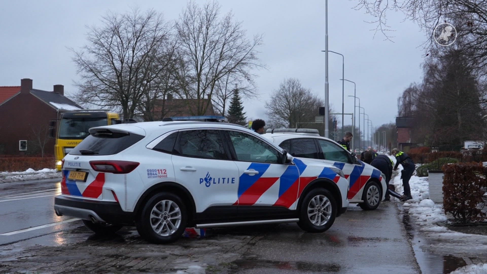 Agent gewond bij hulp aan gestrande automobilisten in Hulten