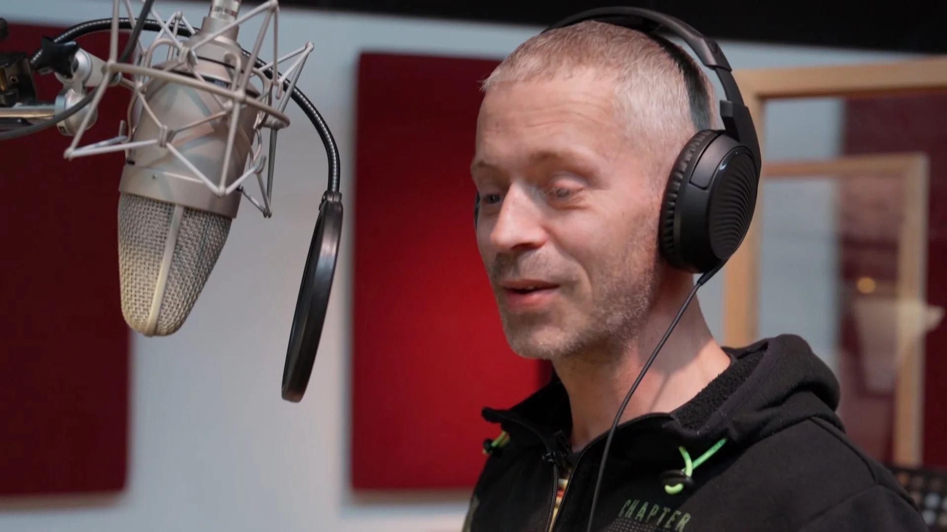 Dennis duikt de muziekstudio in!