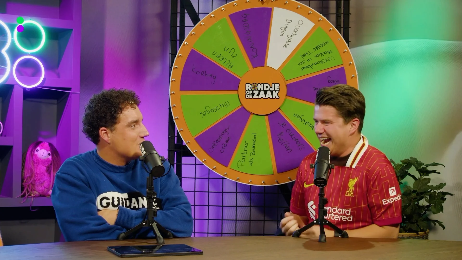 Dylan ging los op de markt in Thailand: 'Mijn onderbroek scheen door'