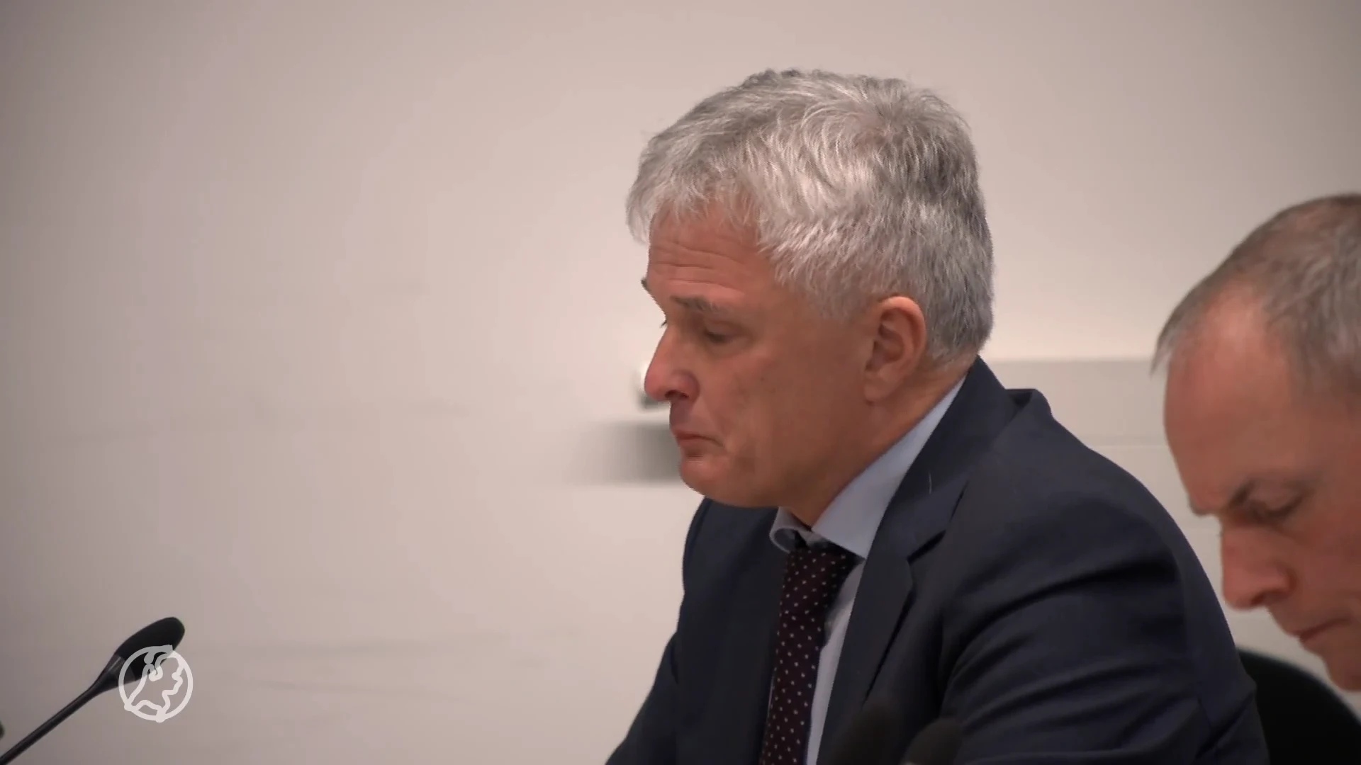 Burgemeester in tranen om veiligheid asielzoekers in aanmeldcentrum Ter Apel