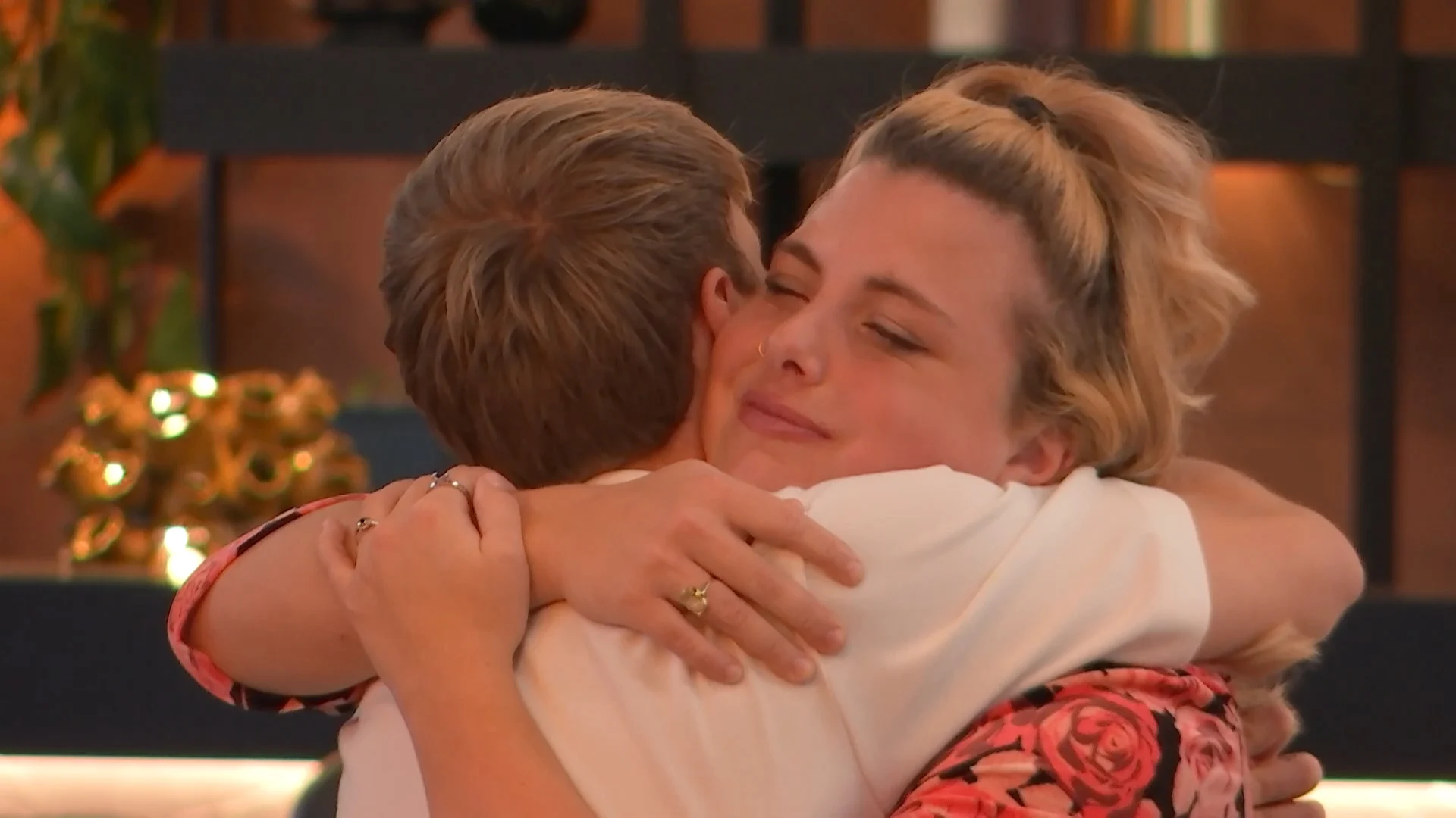 Demi en Geert nemen afscheid van Roma