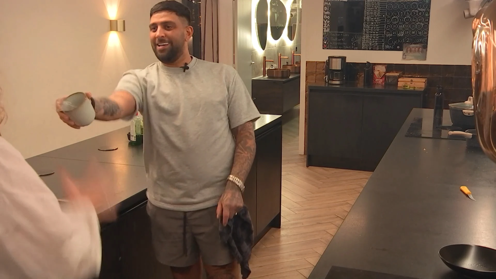 Fadi gooit water op Marlijn: 'Waarom?!'