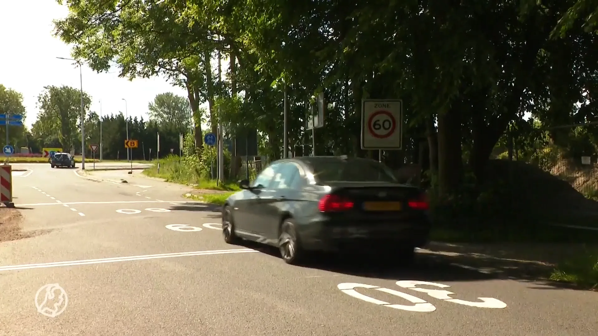 Op dit stuk weg mag je tien meter lang 60 km/u, daarna weer 30