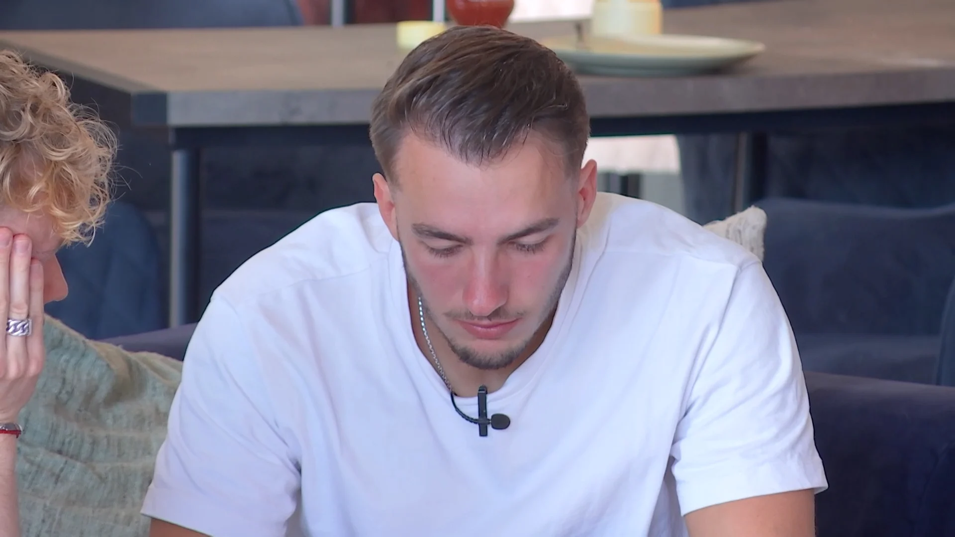 Joey verdrietig om vertrek Kim
