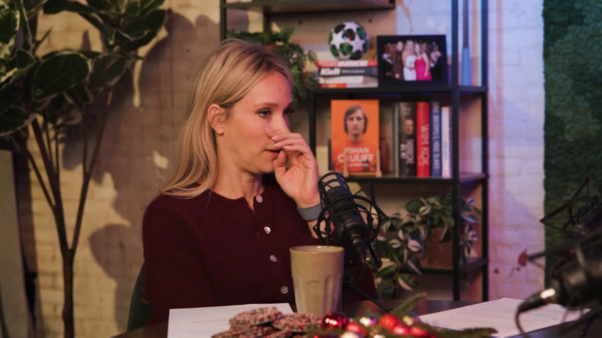 Zijn Noa Vahle, Hélène Hendriks en Merel Ek echt vriendinnen?