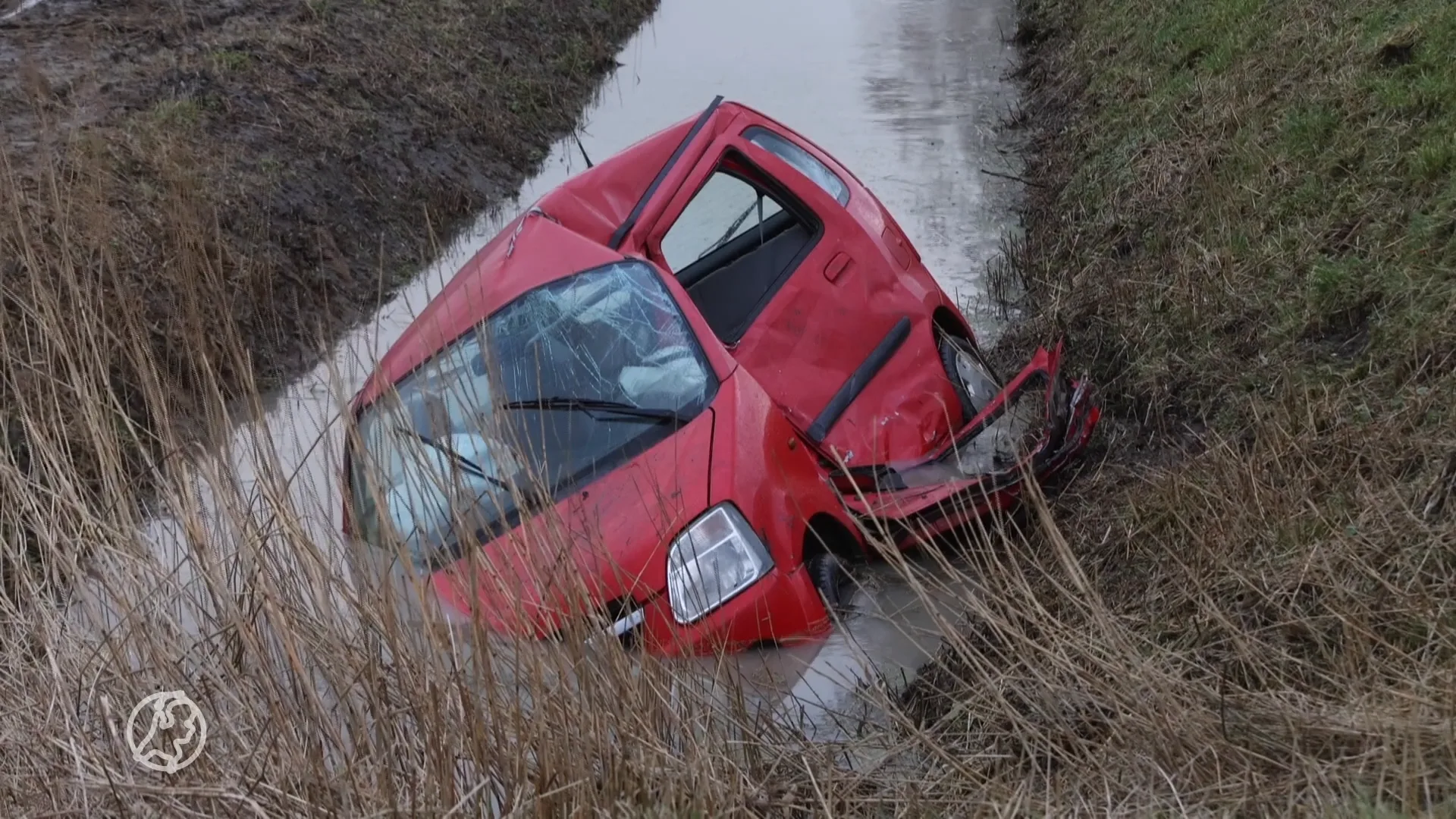 Vrouw overlijdt na aanrijding met lijnbus