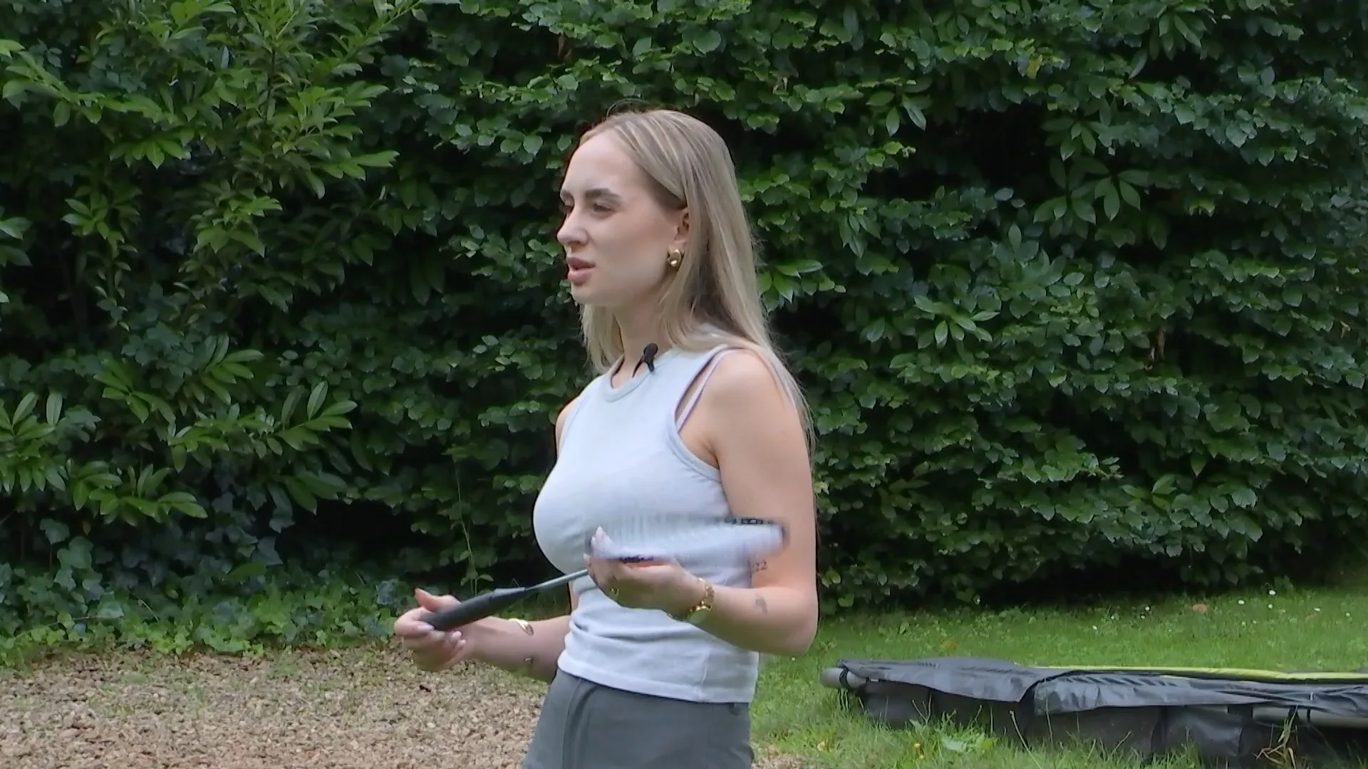 Wie draagt de broek?