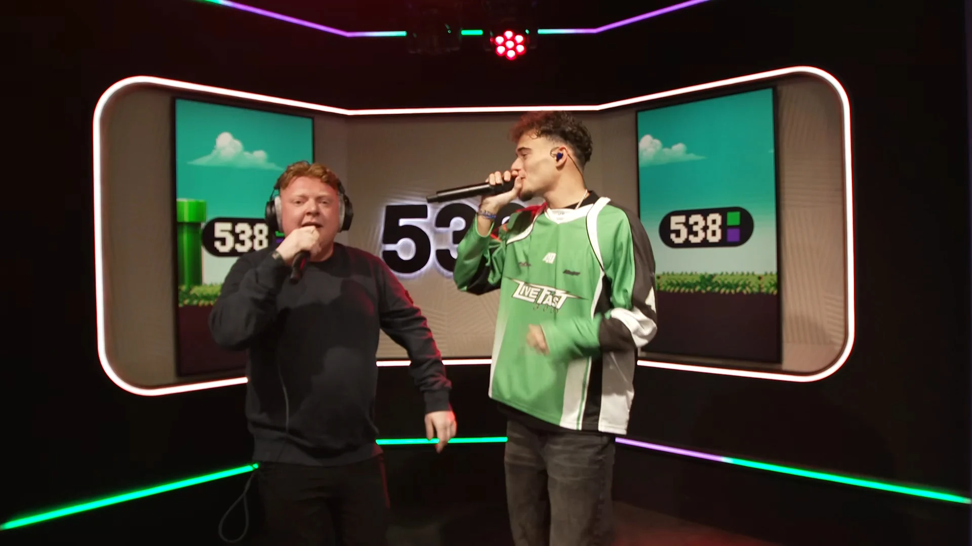 Yordi en Alessio doen online sensatie LEKKERDING live bij Bas & Dylan!