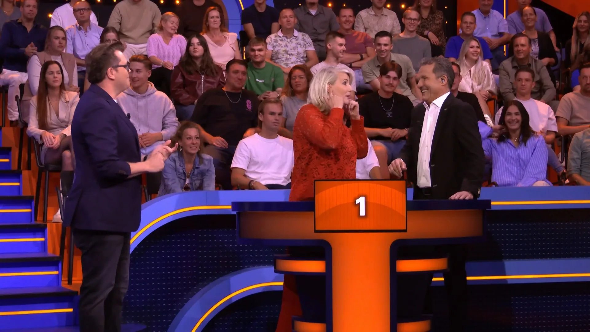 Iedereen wil de verrekijker maar John luistert niet