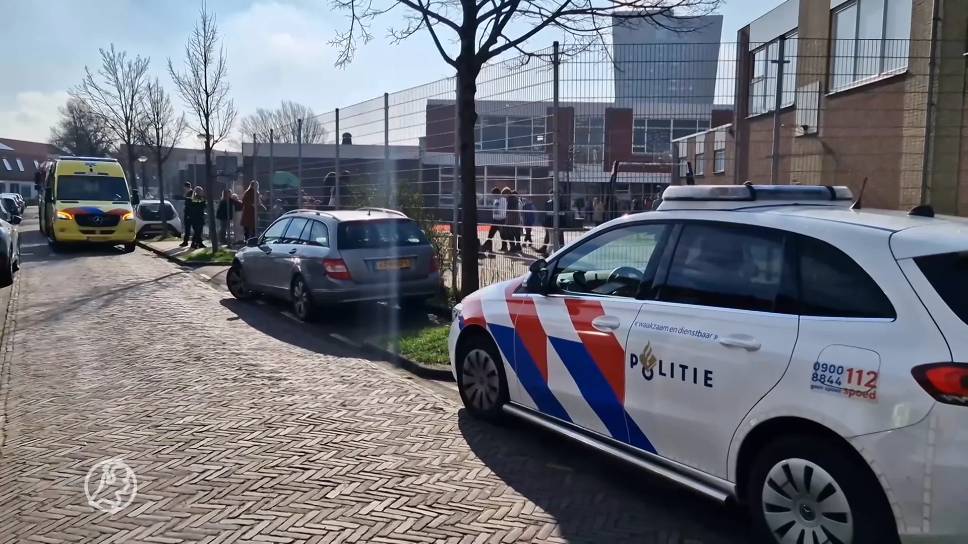 Vreemde geur leidt tot ontruiming van basisschool in Zaandam