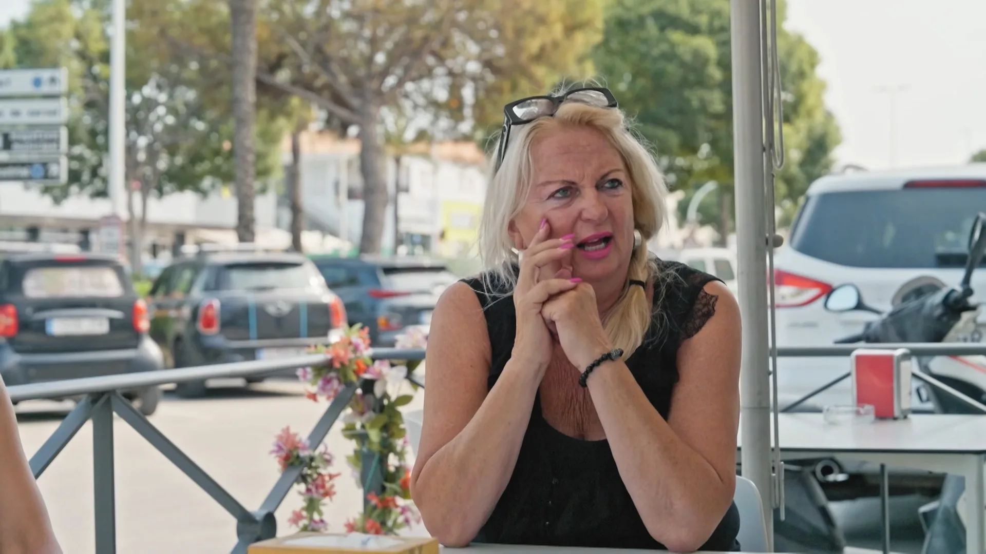 Monique duldt geen tegenspraak: "Doe gewoon gezellig jij!"