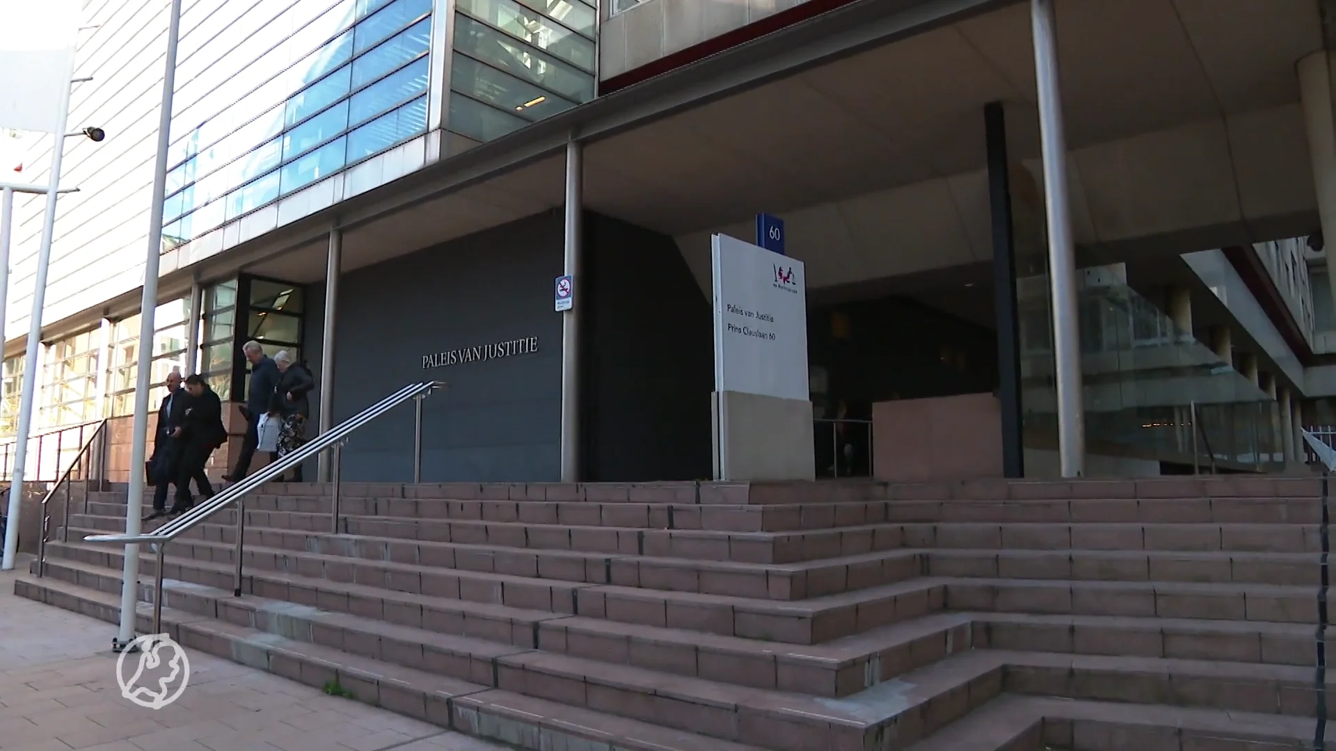 Taakstraf en voorwaardelijke cel geëist voor ten val brengen oud-minister Dekker