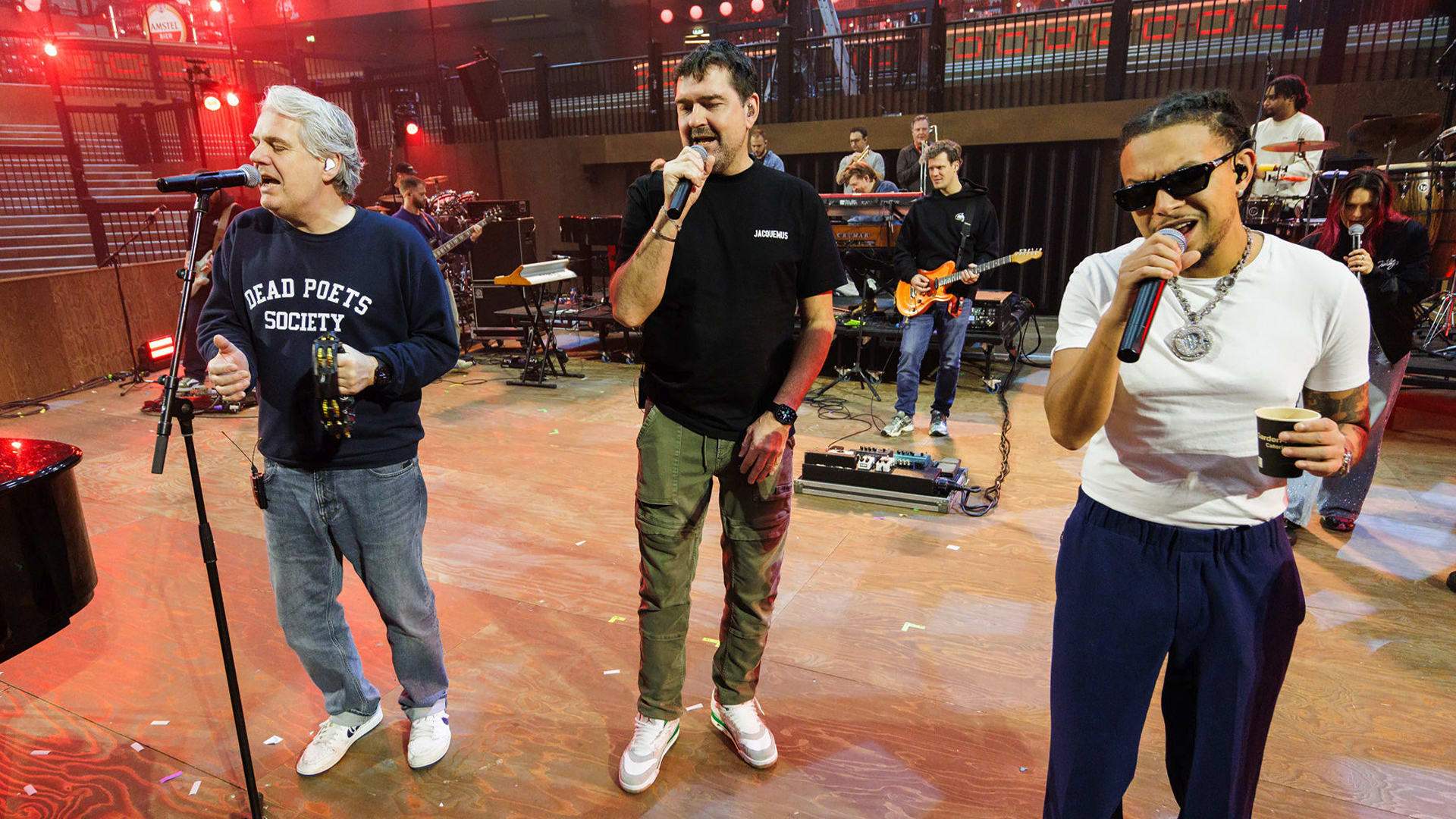 Acda en de Munnik en Ronnie Flex doen CD Van Mij live