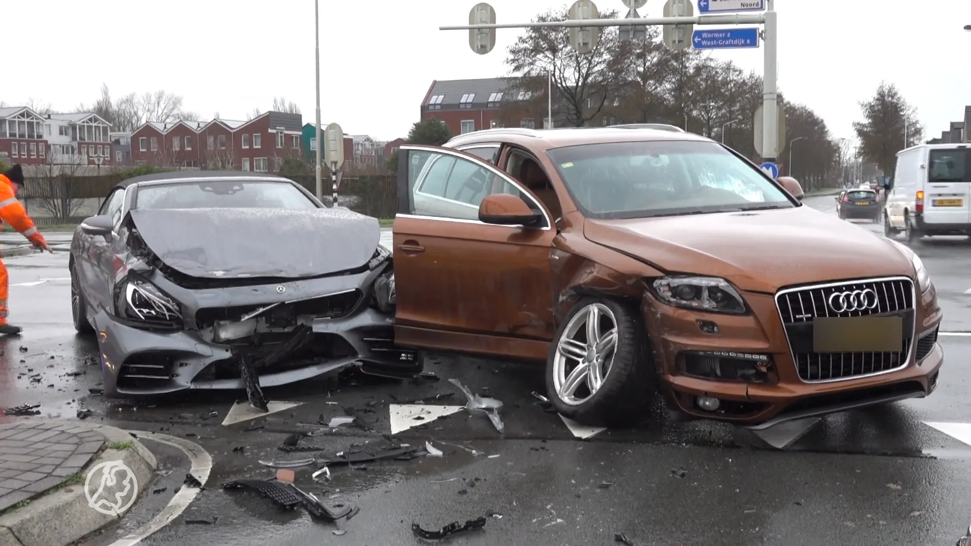 Niet normaal: zanger Wolter Kroes betrokken bij fikse botsing