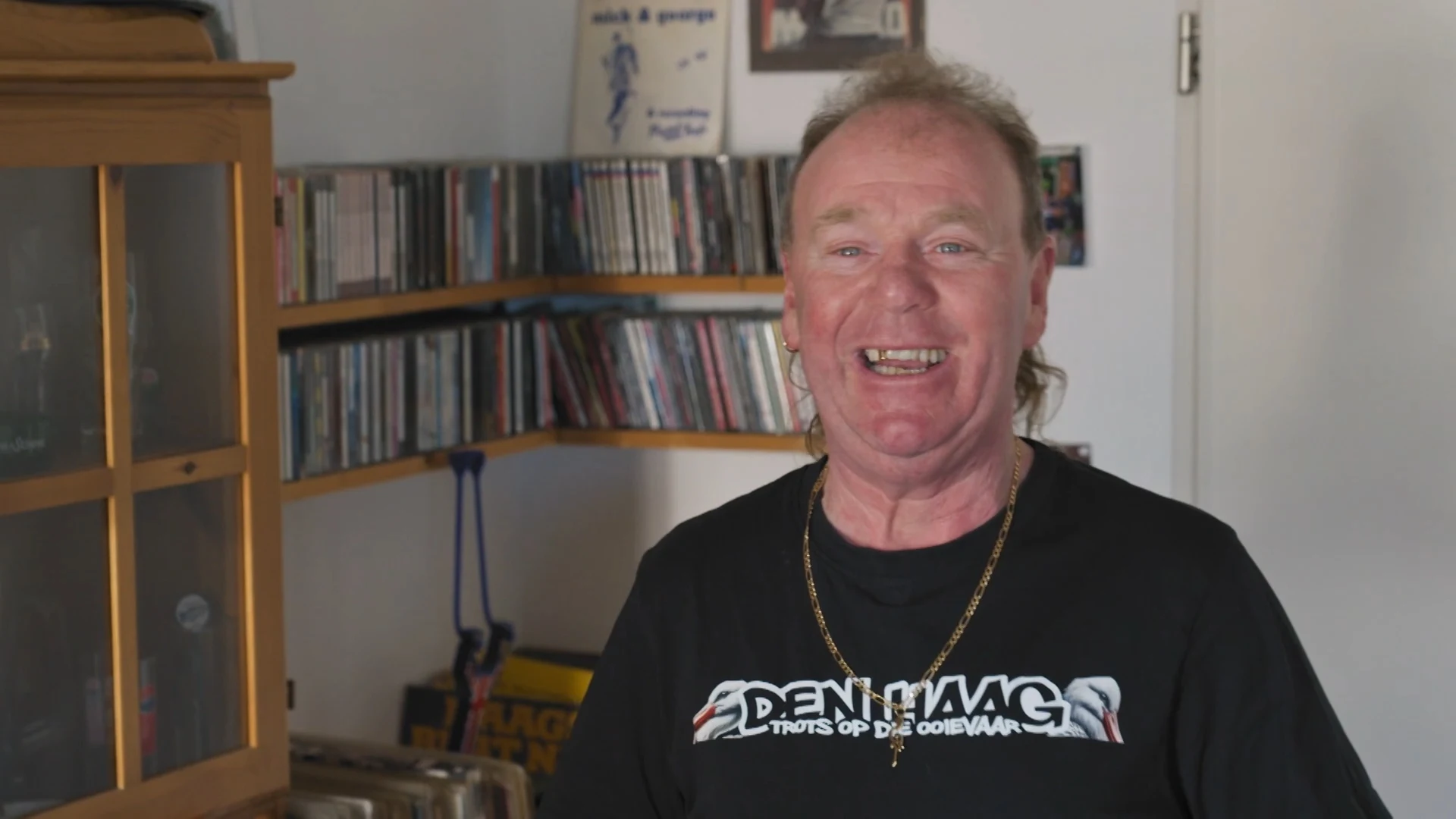 Ron over demente moeder: "Mooiste meisjes"