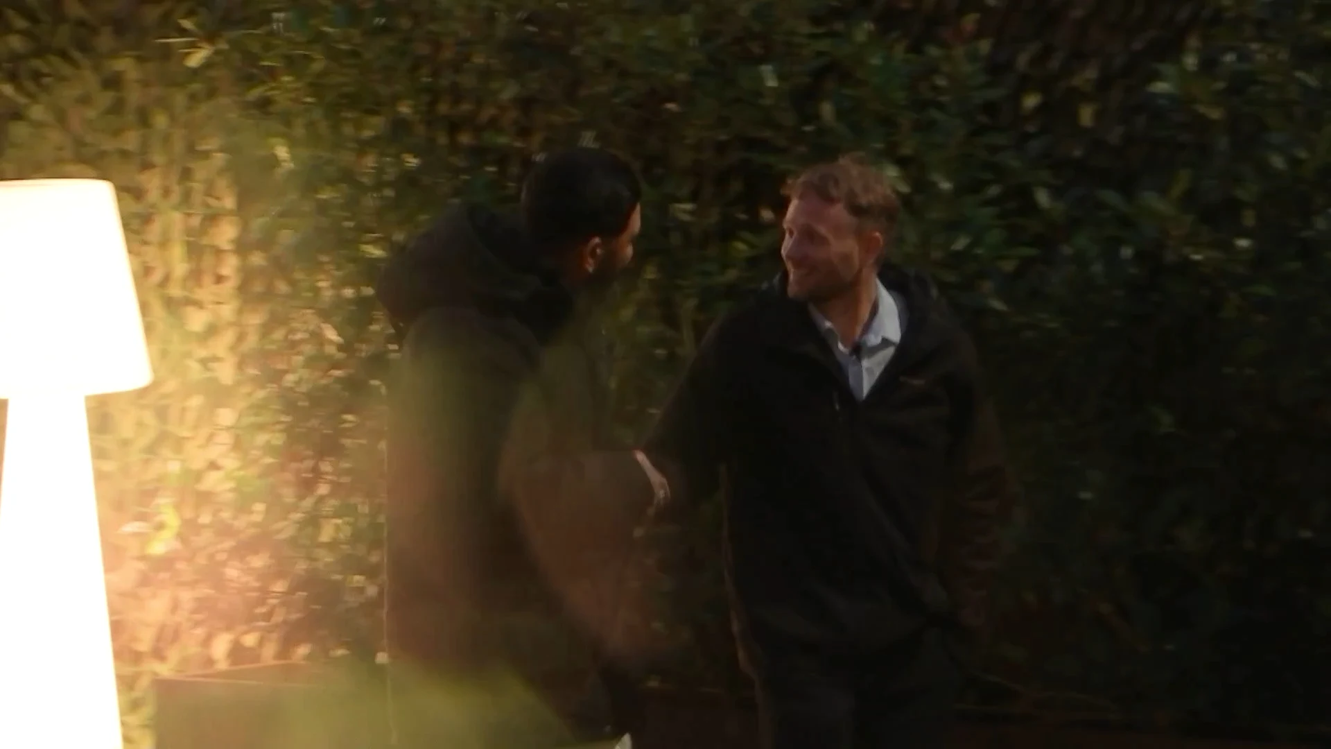 Peter sluit deal met Fadi: "Ik beloof jullie tabak"