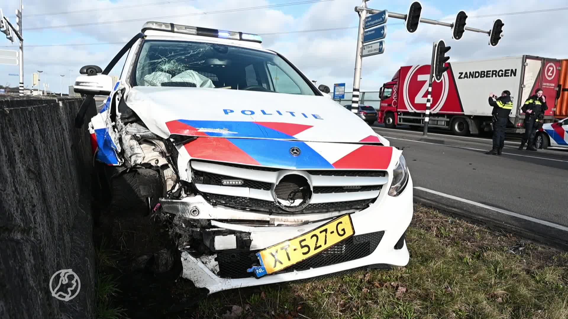 Politieauto betrokken bij ongeluk Tilburg