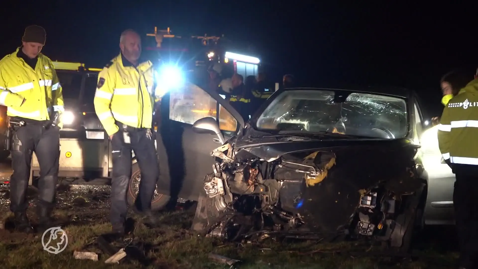 Ravage na ongeluk in Hooghalen, bestuurder nergens te bekennen