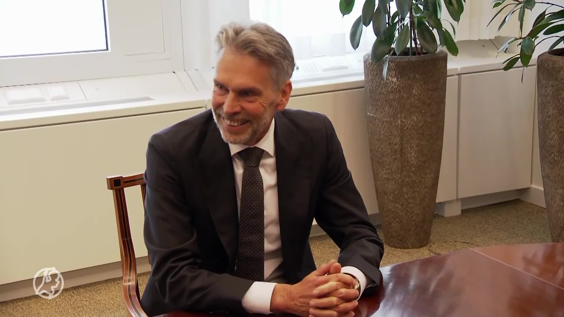 Dick Schoof, beoogd nieuw premier, ontvangen