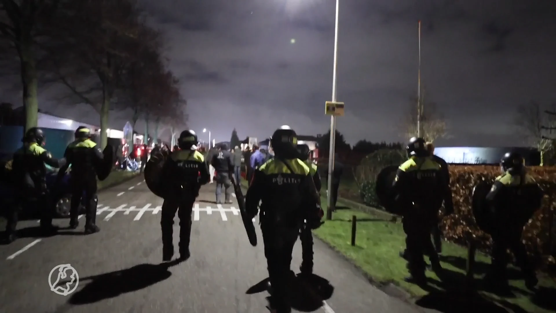 Hulpdiensten belaagd bij brand Poeldijk, maat vol voor vakbonden