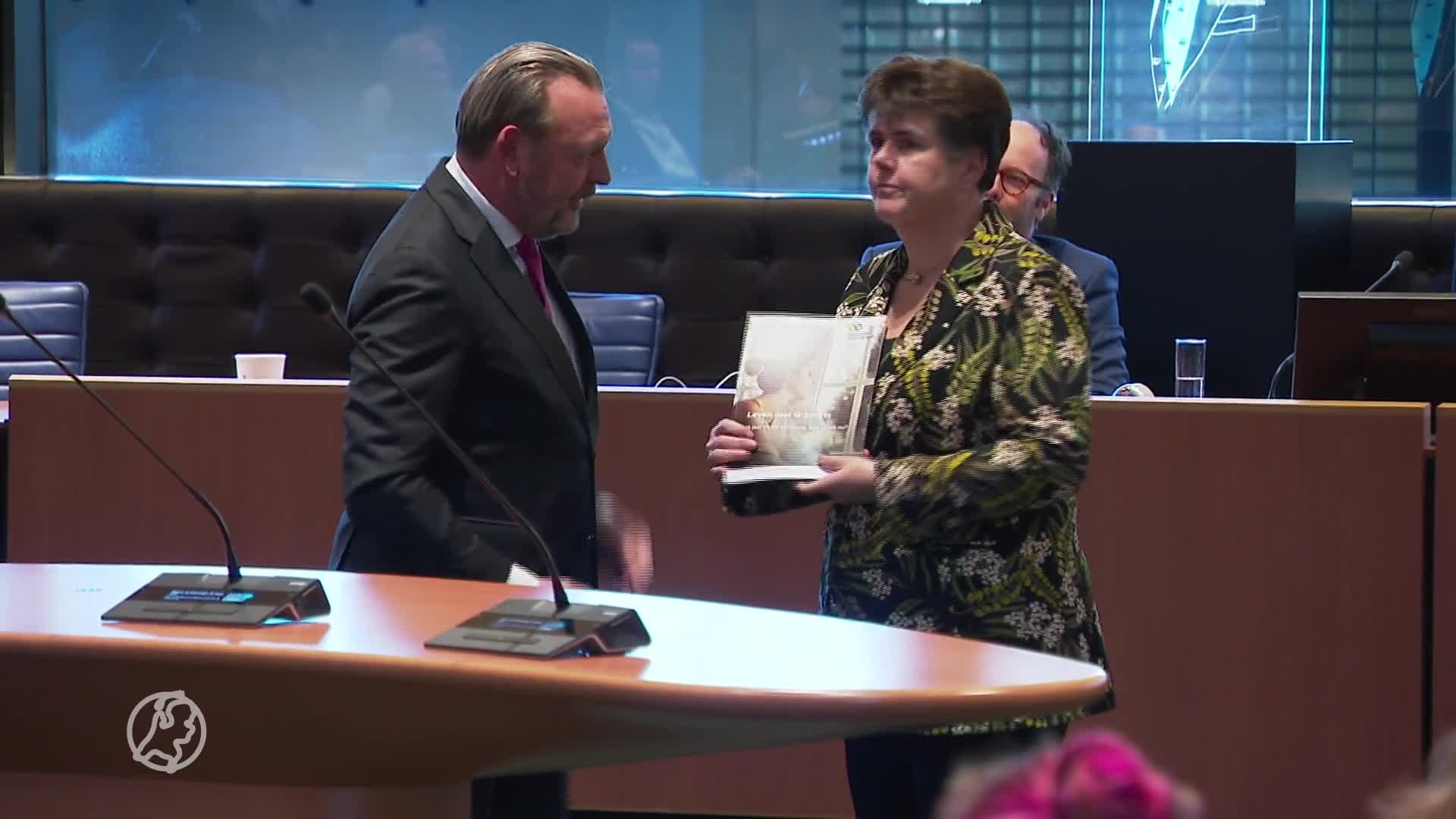 Ombudsman vraagt overheid voor derde keer om excuses aan Q-koortspatiënten