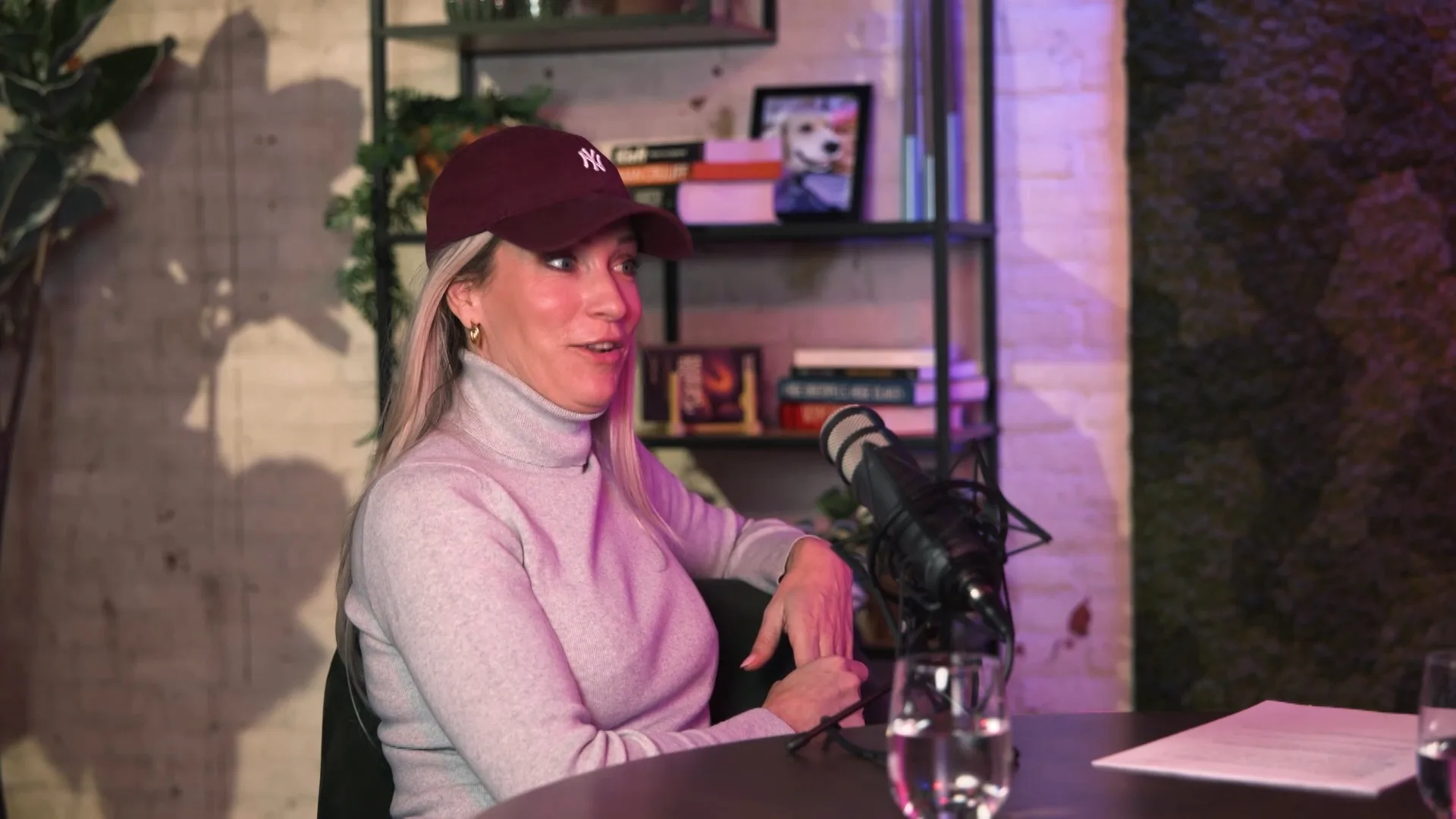 Hélène Hendriks over wilde rit met voetballer: 'Hij had blauwe ballen'