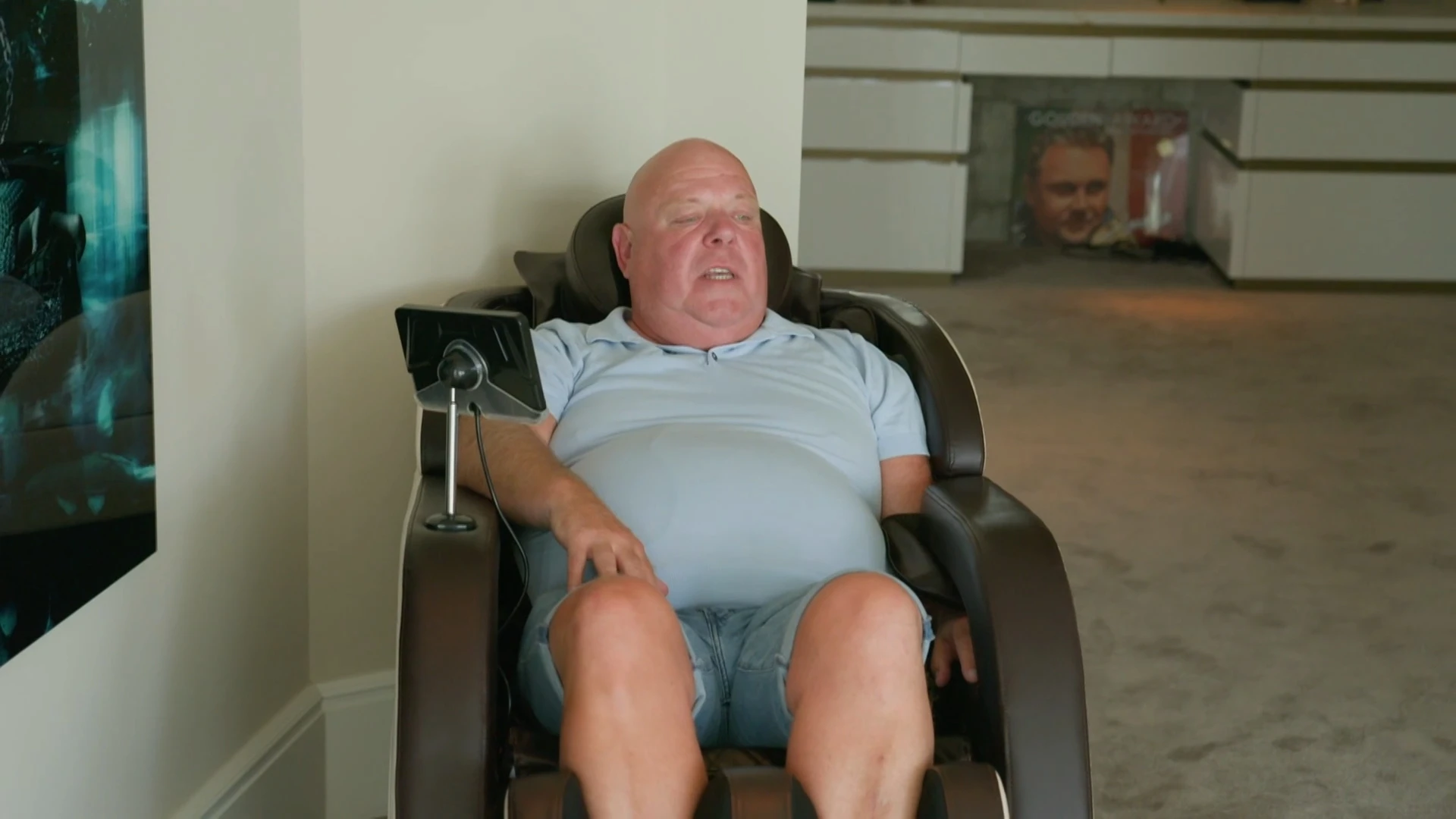 Peter Gillis geniet enorm van massage: 'Niet zo kreunen'