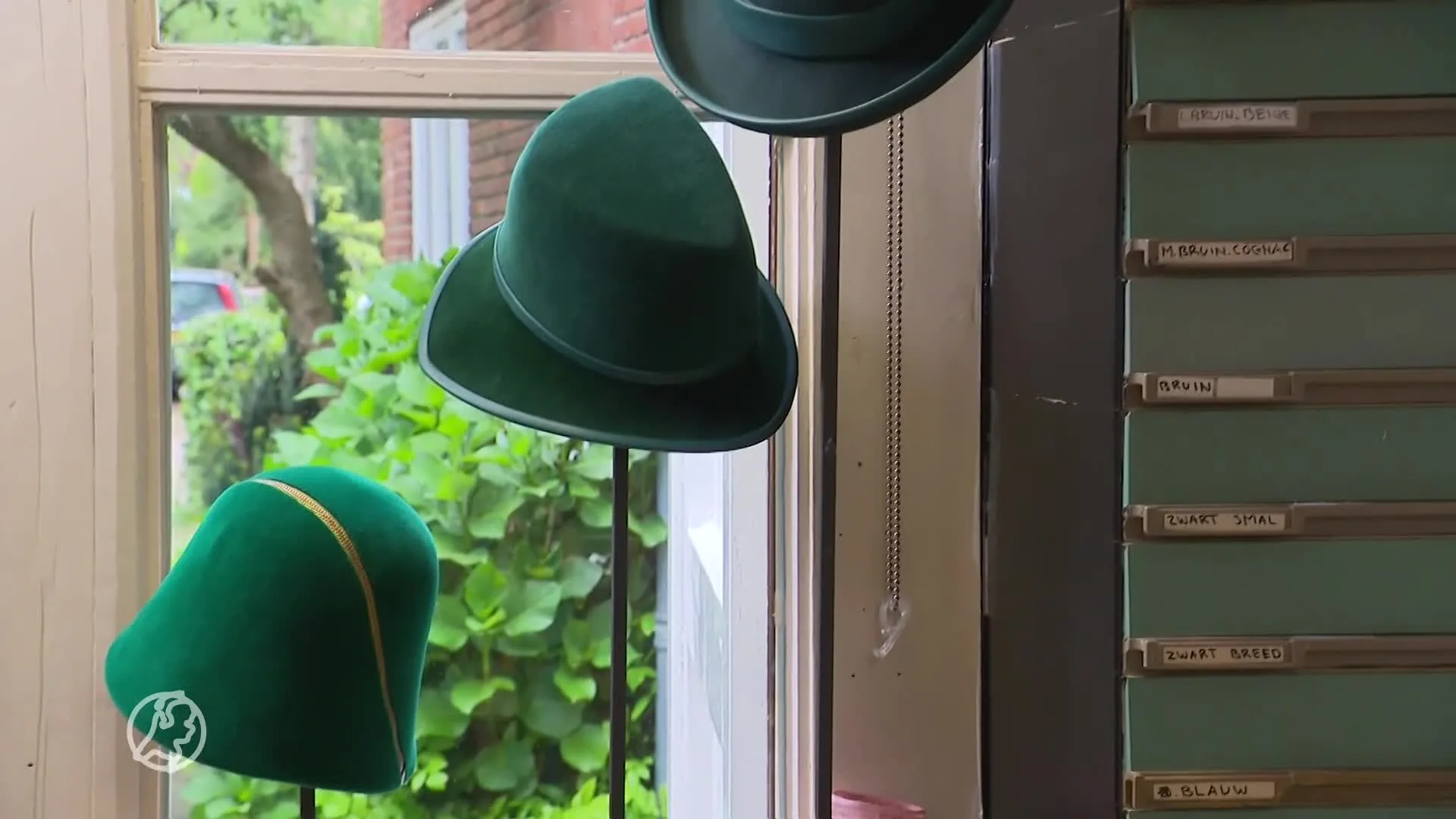 Marianne maakte de cowboyhoed van Joost Klein