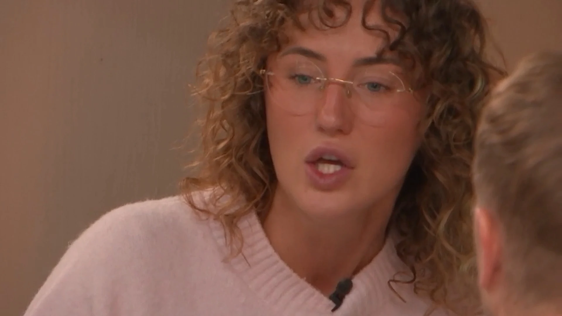 Julia is helemaal klaar met Demi: 'Stem mij aub naar huis!'