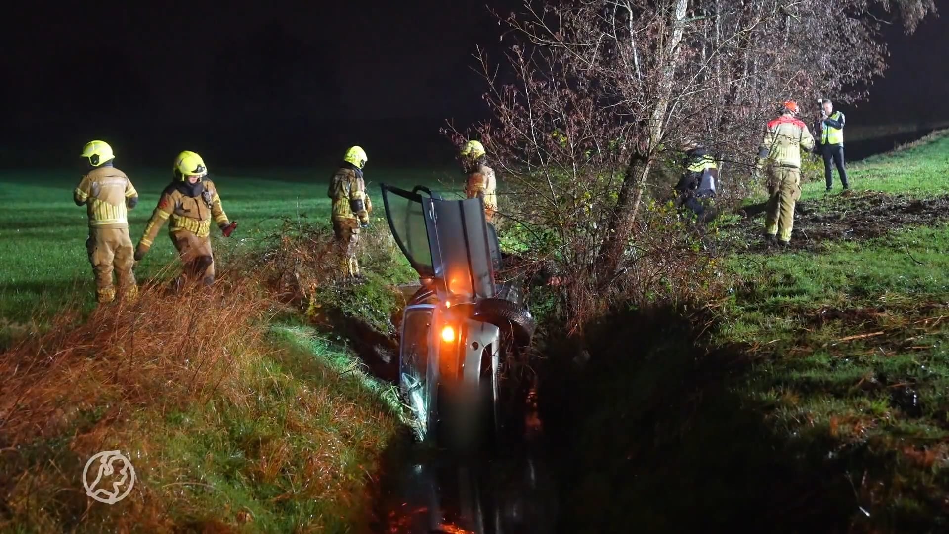 Fataal ongeluk op A59: passagier dood, bestuurder slaat op de vlucht