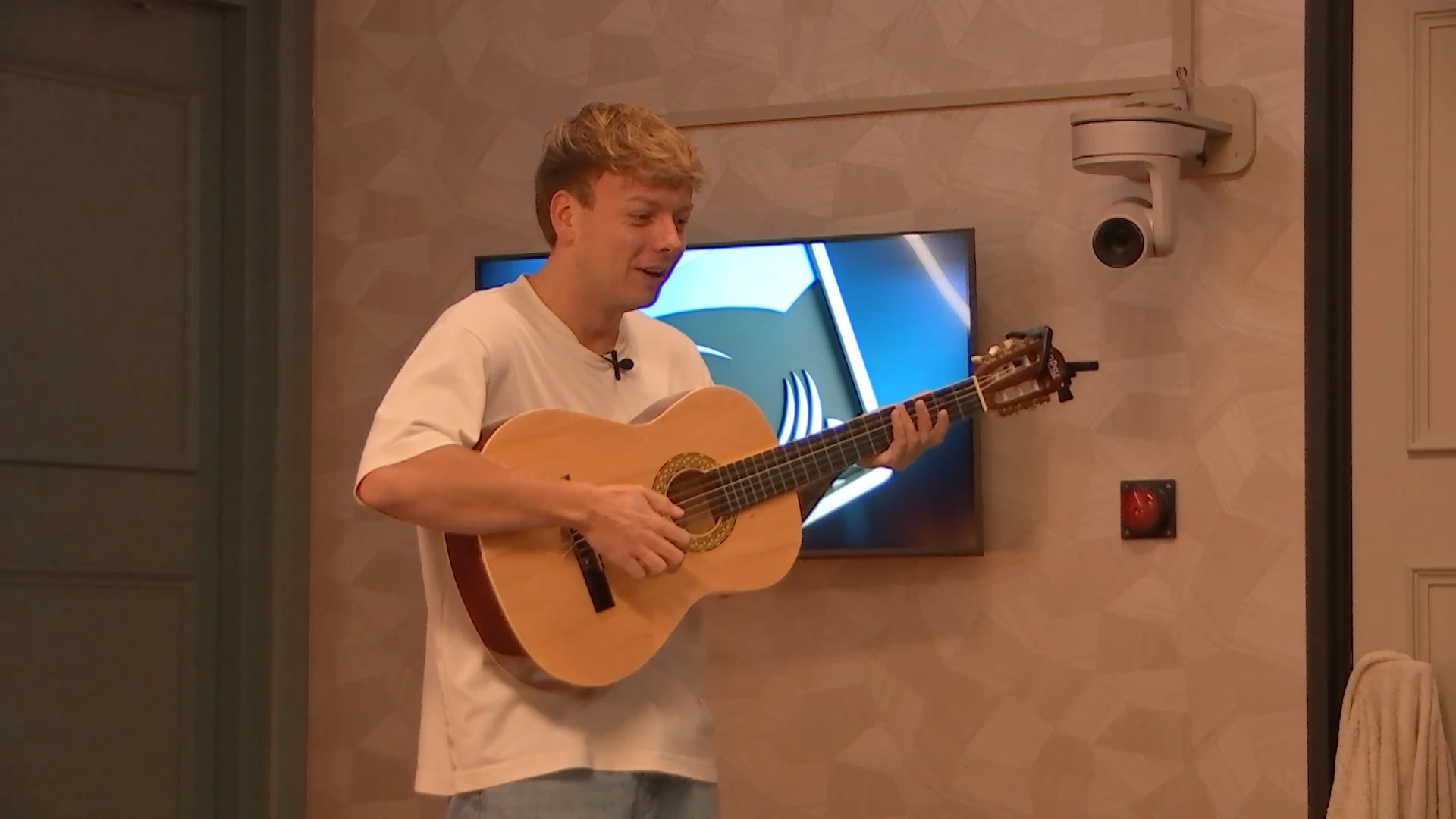 Geert zingt liefdeslied voor Demi