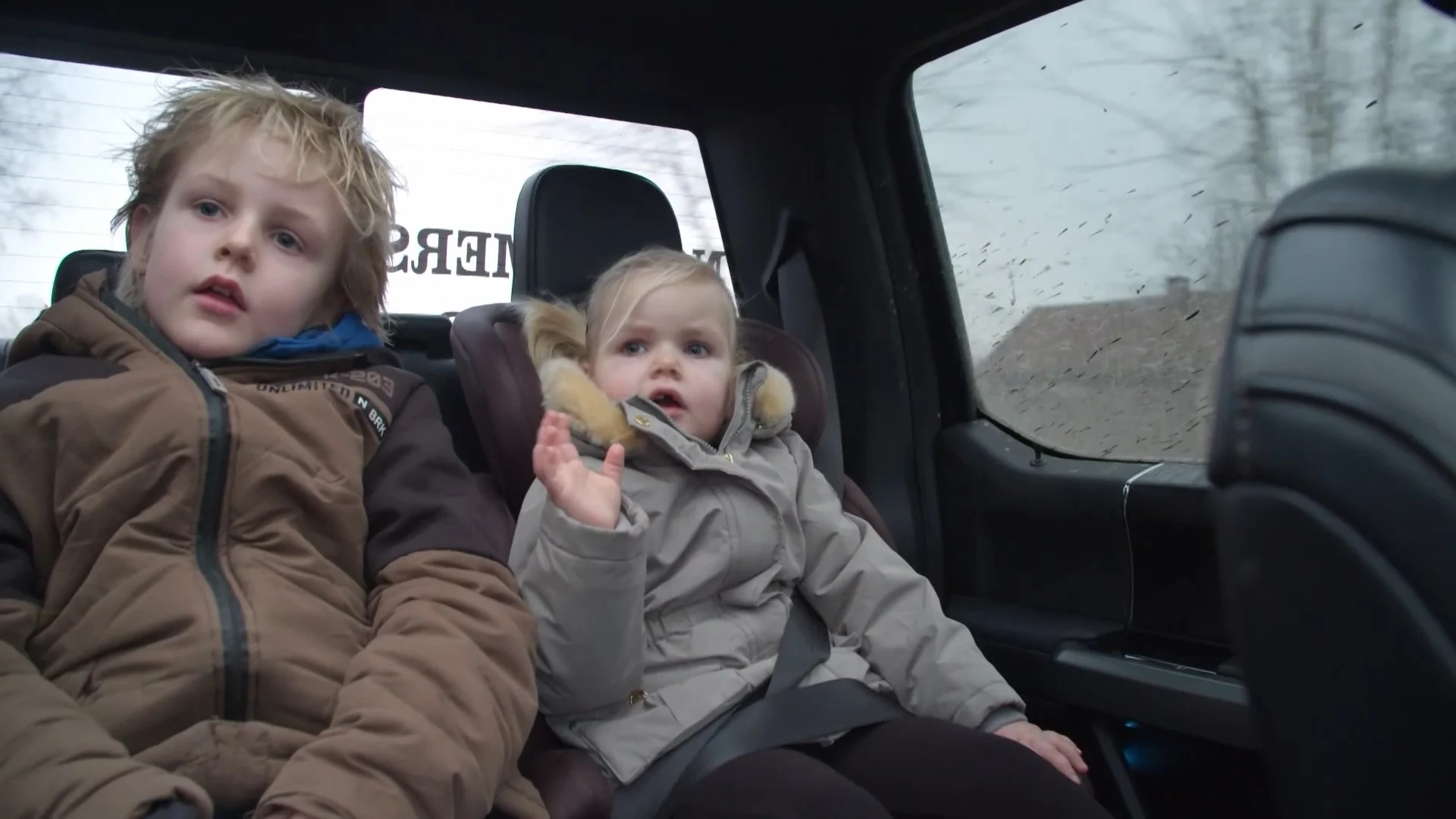 Van schoolplein tot stalstress: een boerenochtend in Zweden