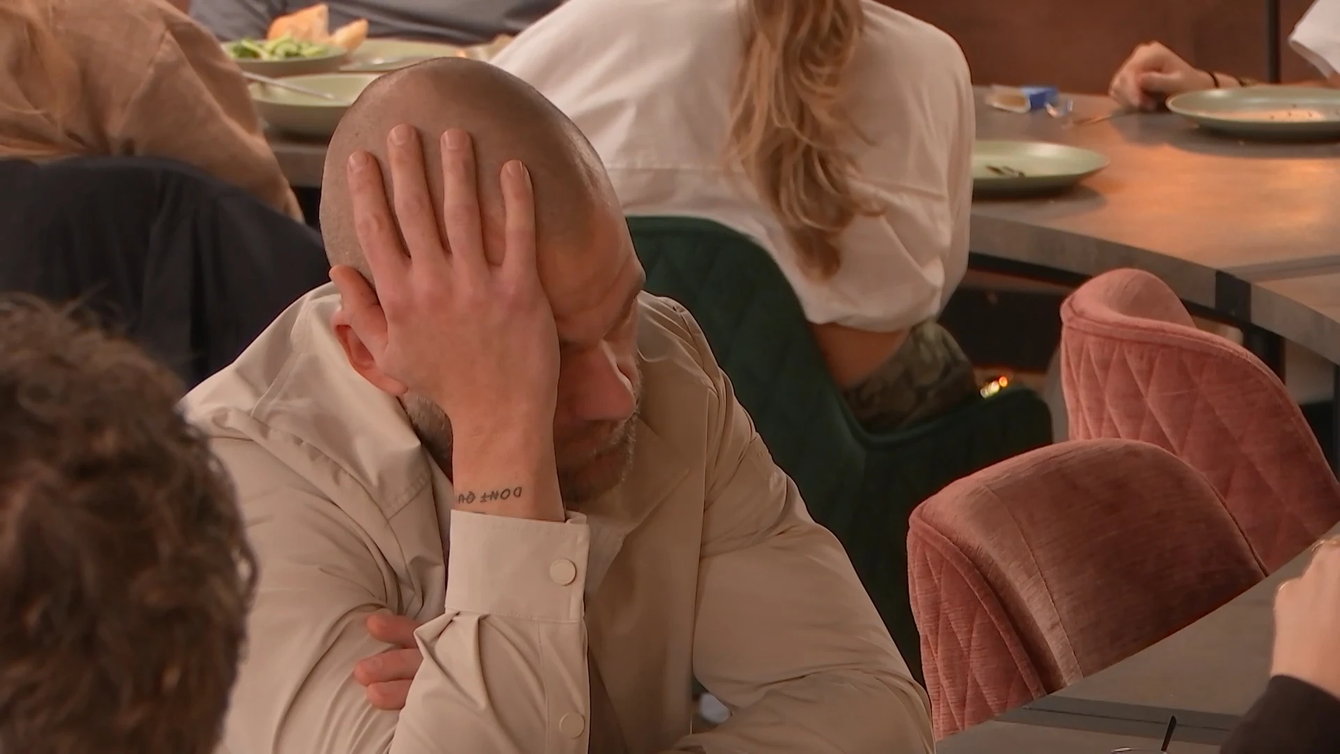 De Bondgenoten: Senna over Floris' familie: 'Dit komt niet goed'