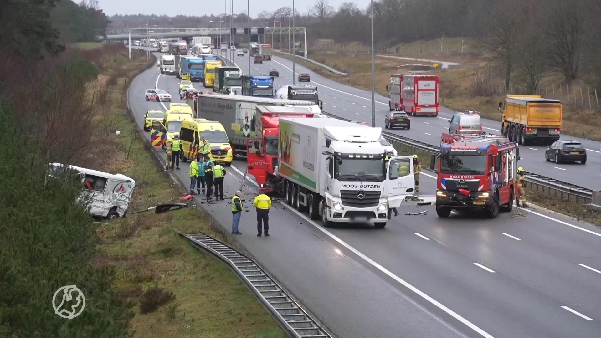Dode en gewonden door ongeluk op A50 bij Renkum