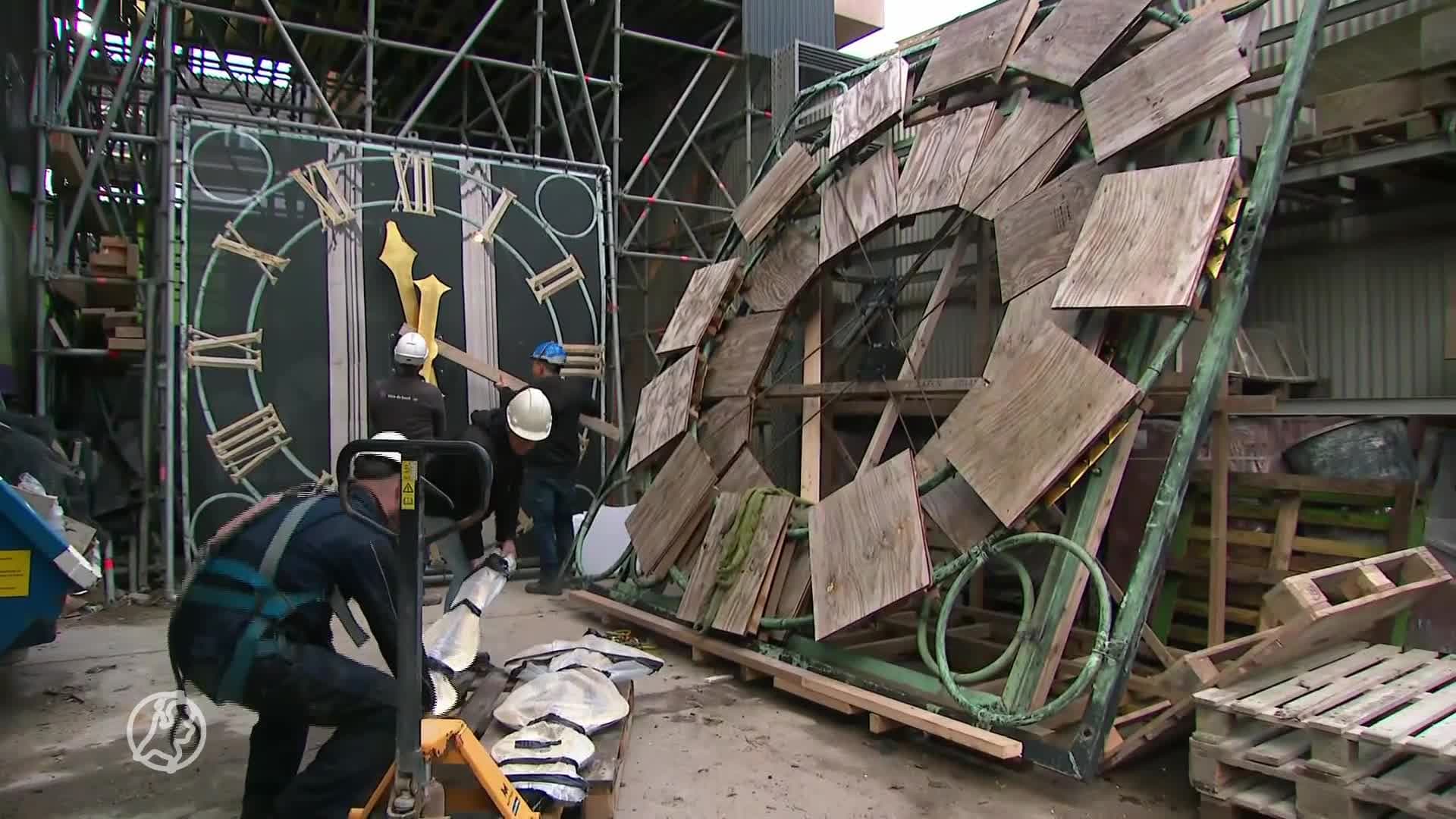 Bijna is de Dom weer zoals vanouds: ook wijzerplaten weer terug